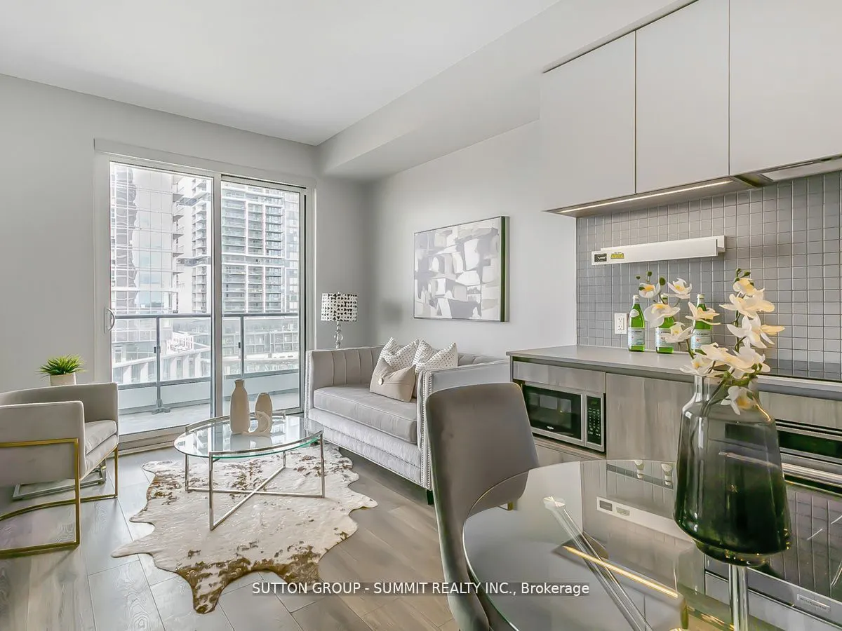 950 Portage Parkway, #1103