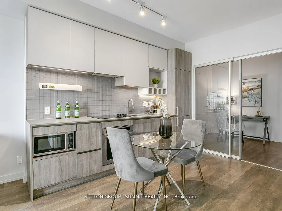 950 Portage Parkway, #1103