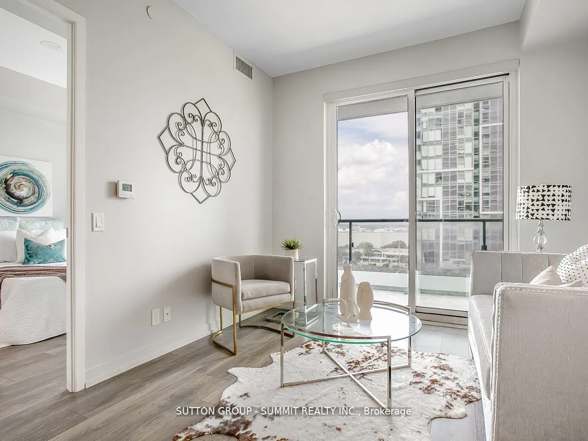950 Portage Parkway, #1103