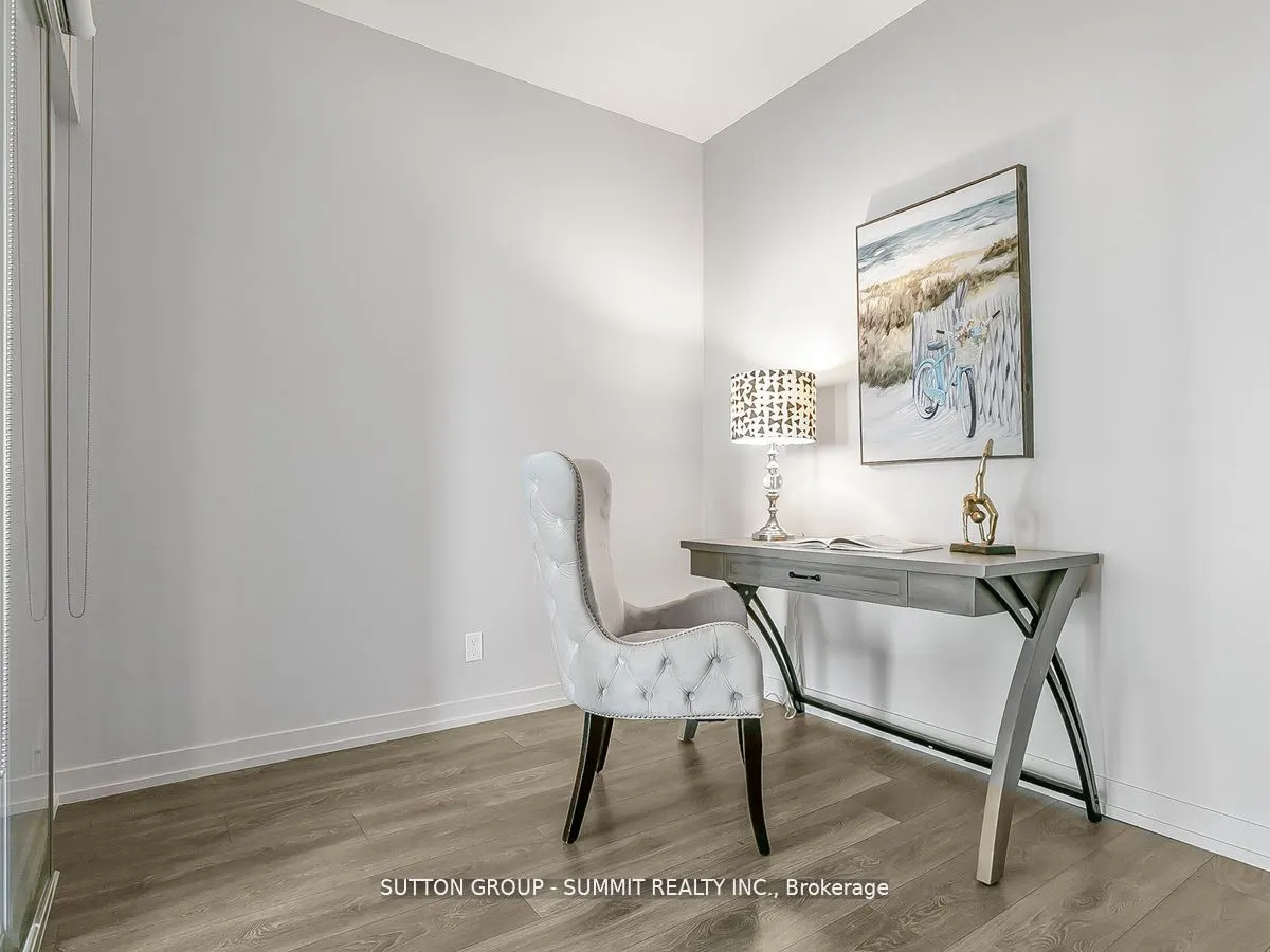 950 Portage Parkway, #1103