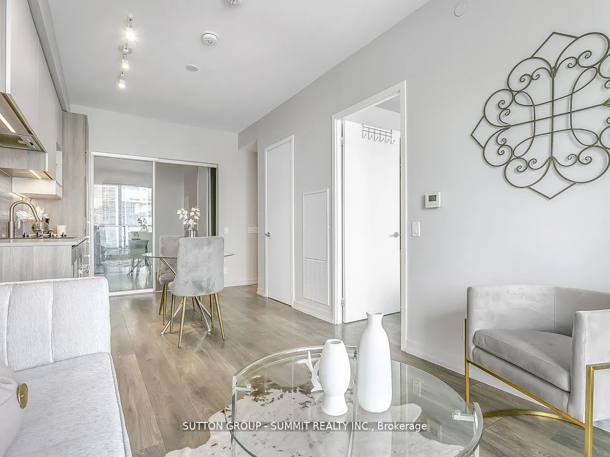 950 Portage Parkway, #1103
