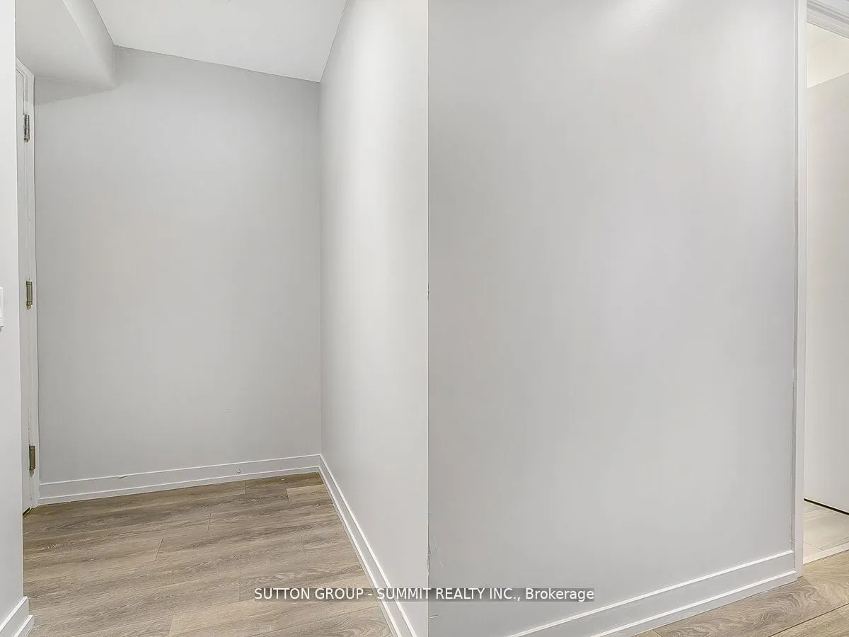 950 Portage Parkway, #1103