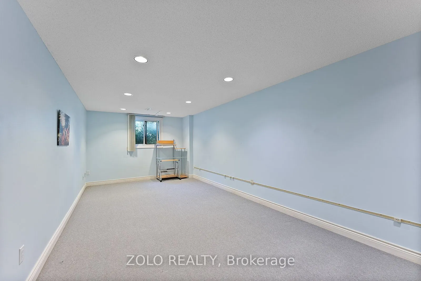 27 Abraham Avenue N, #Basement W/O