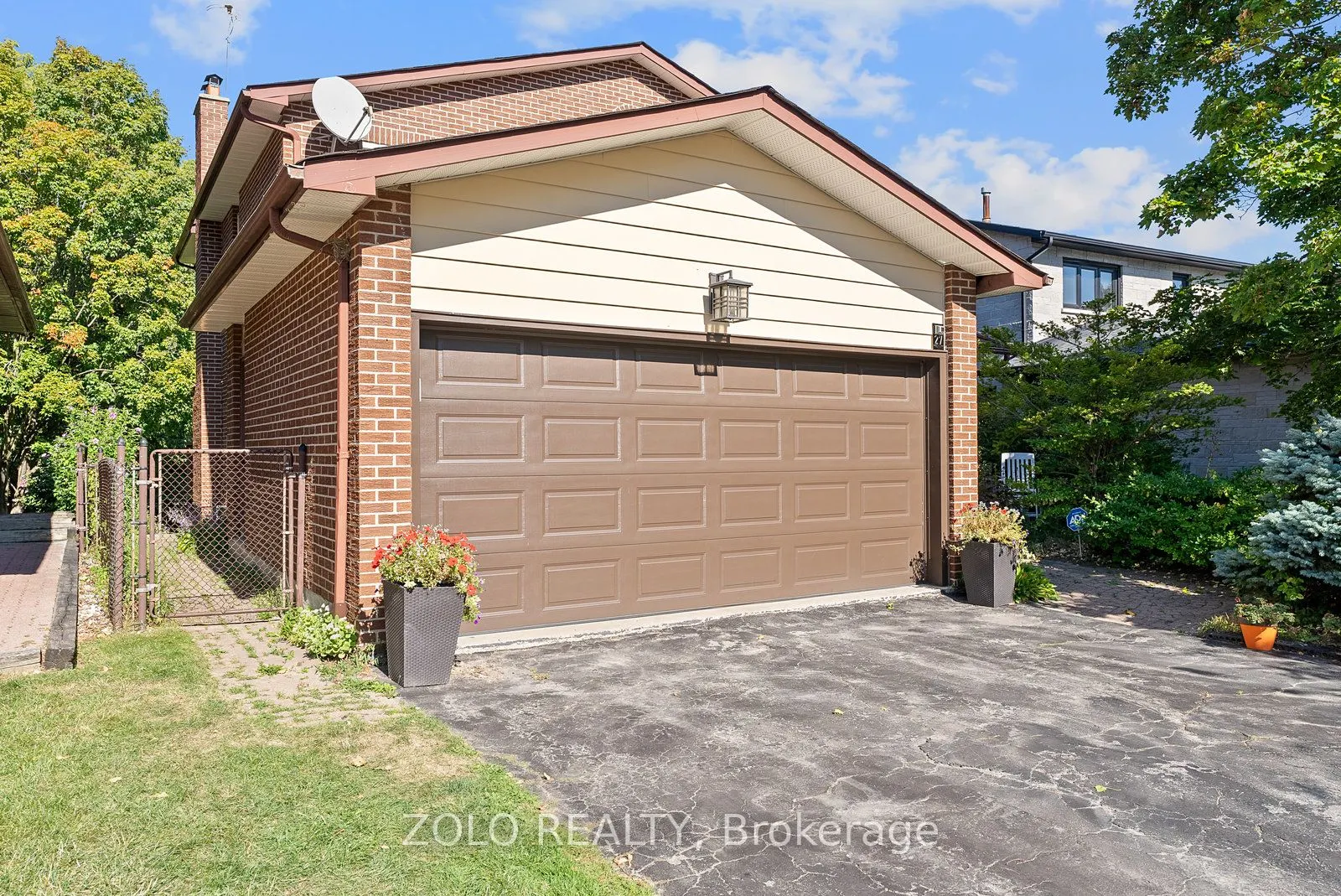 27 Abraham Avenue N, #Basement W/O