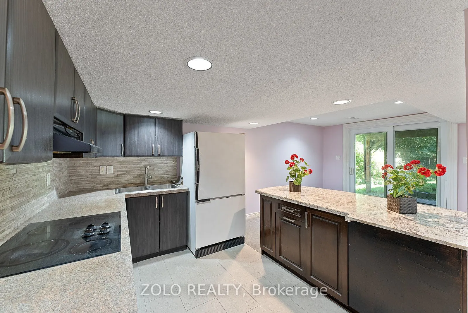 27 Abraham Avenue N, #Basement W/O