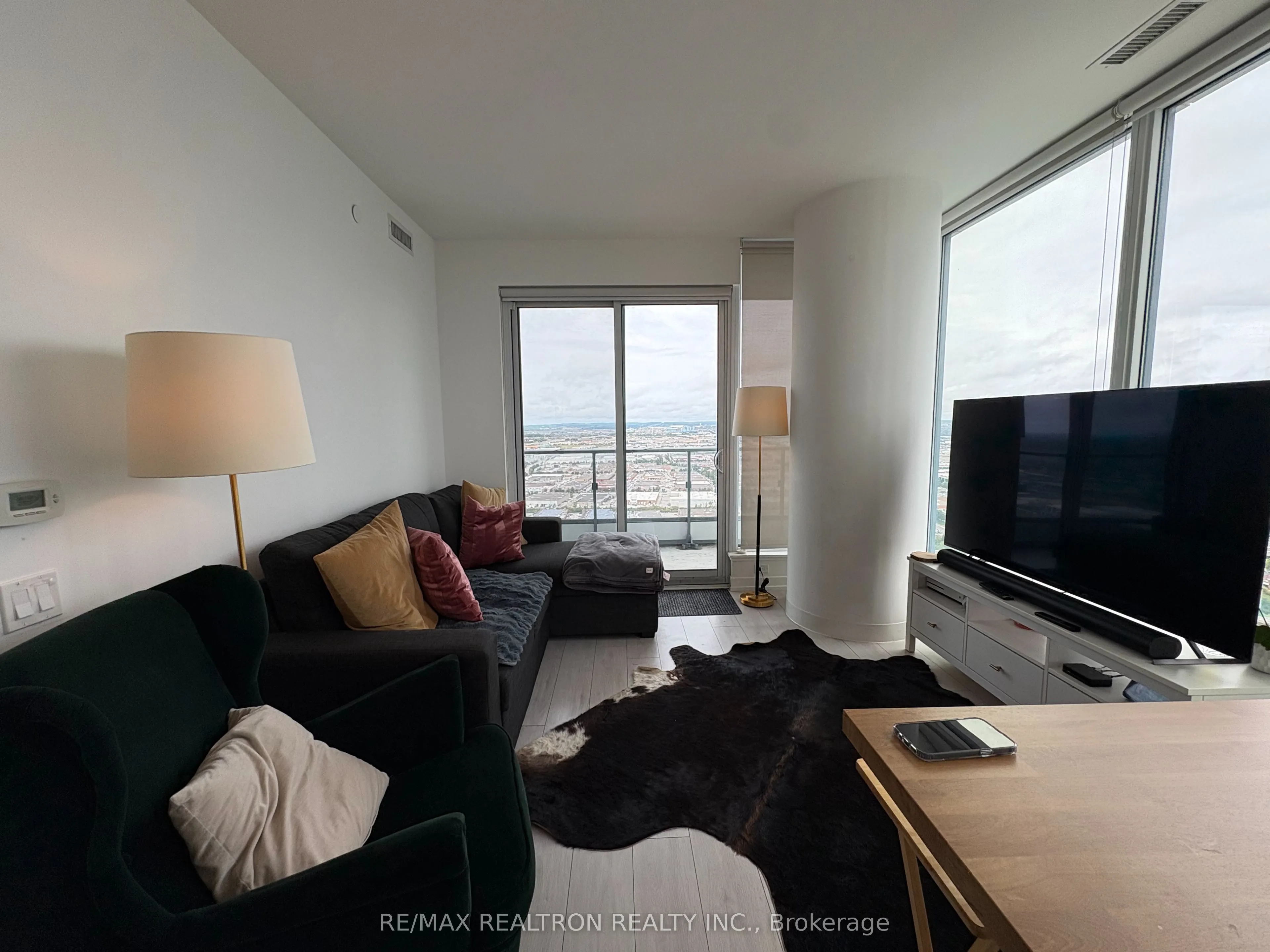 898 Portage Parkway NE, #4902