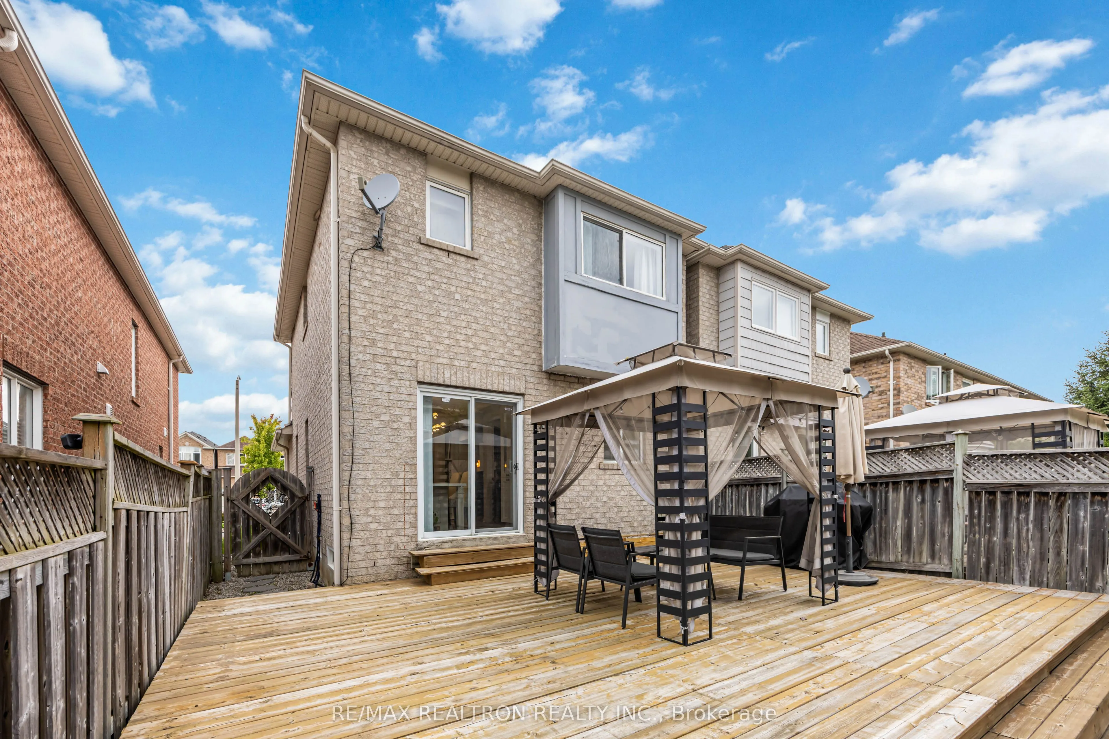 21 Hacienda Drive