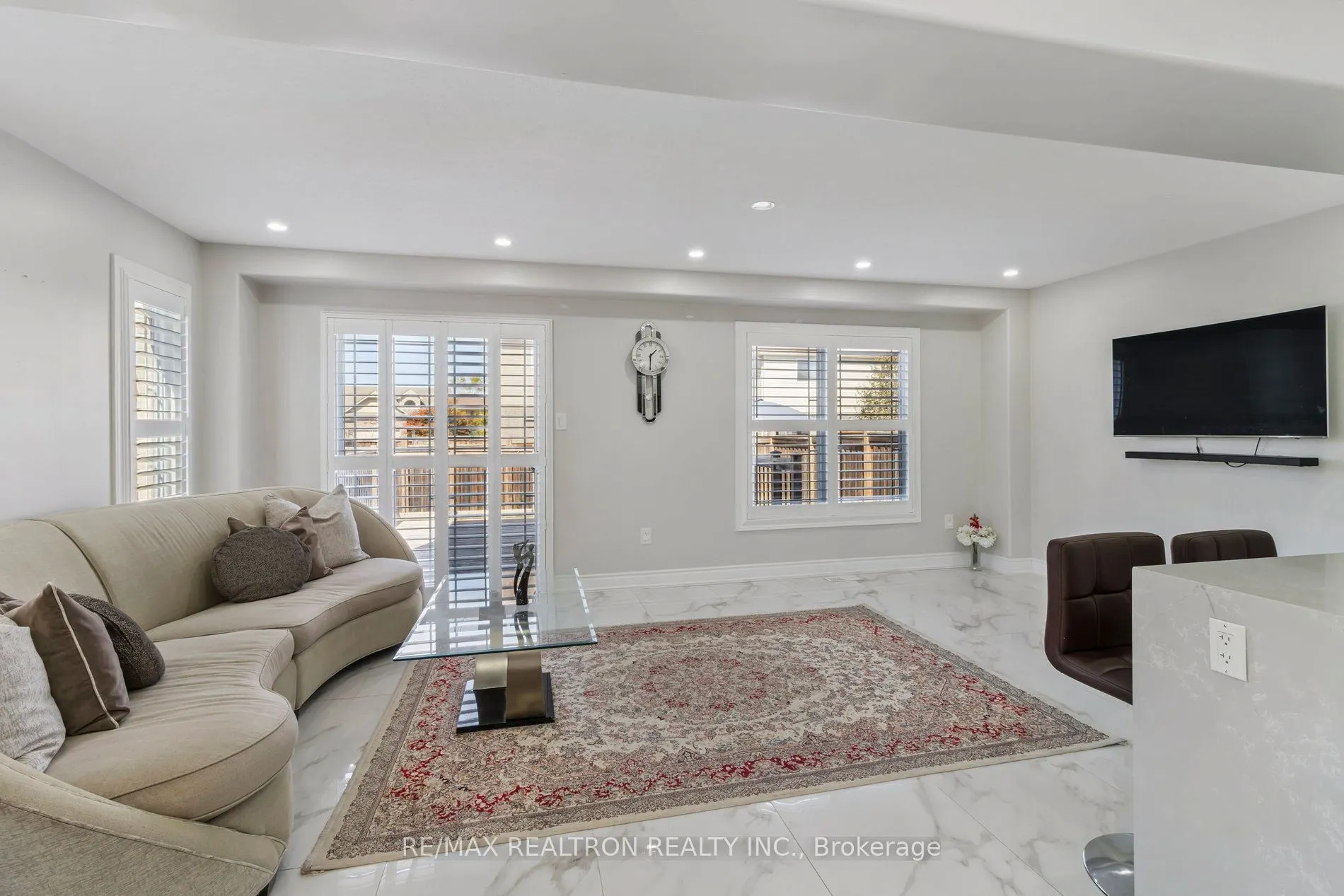 45 Irwin Crescent