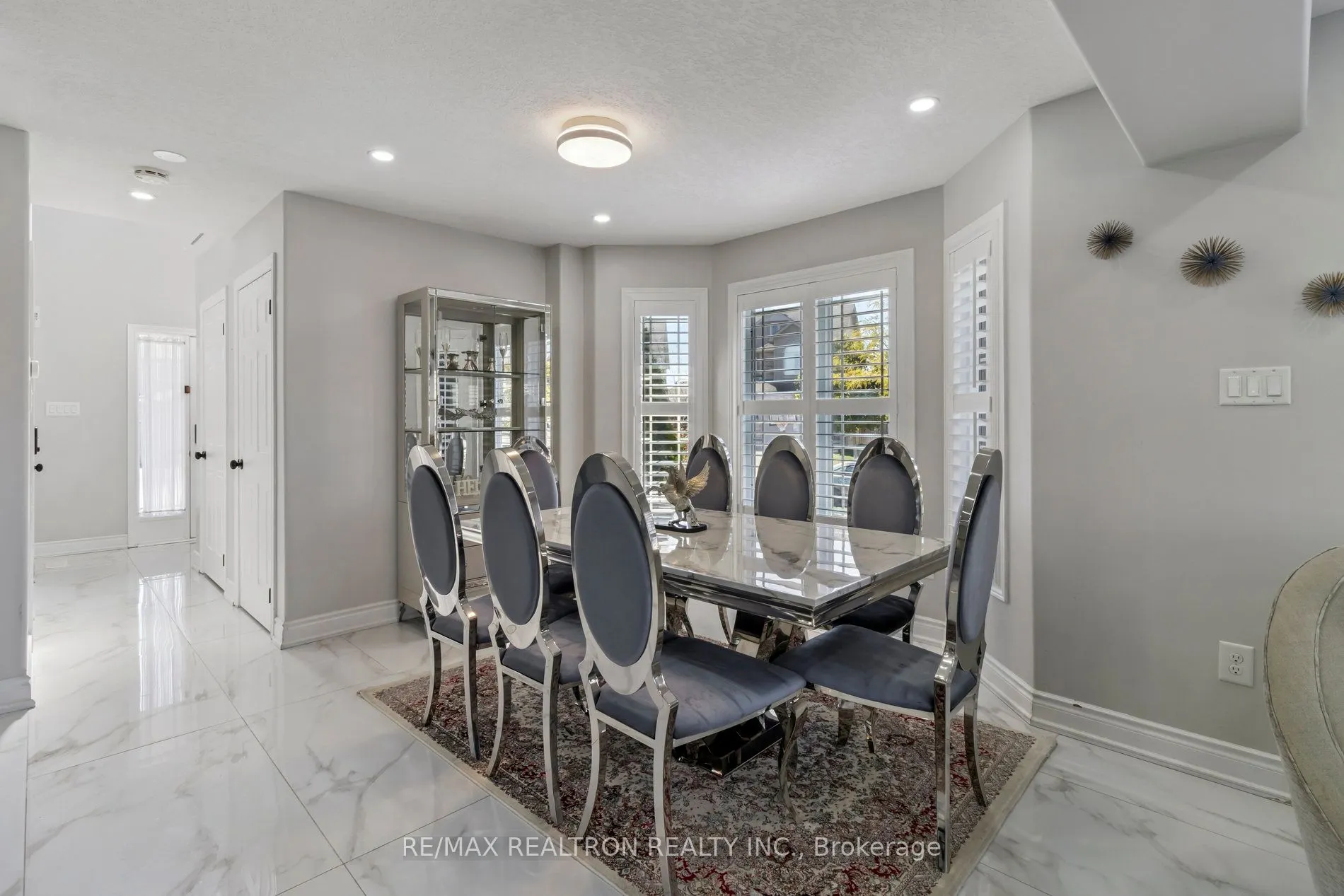 45 Irwin Crescent