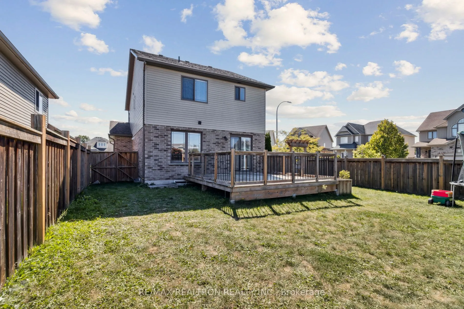 45 Irwin Crescent