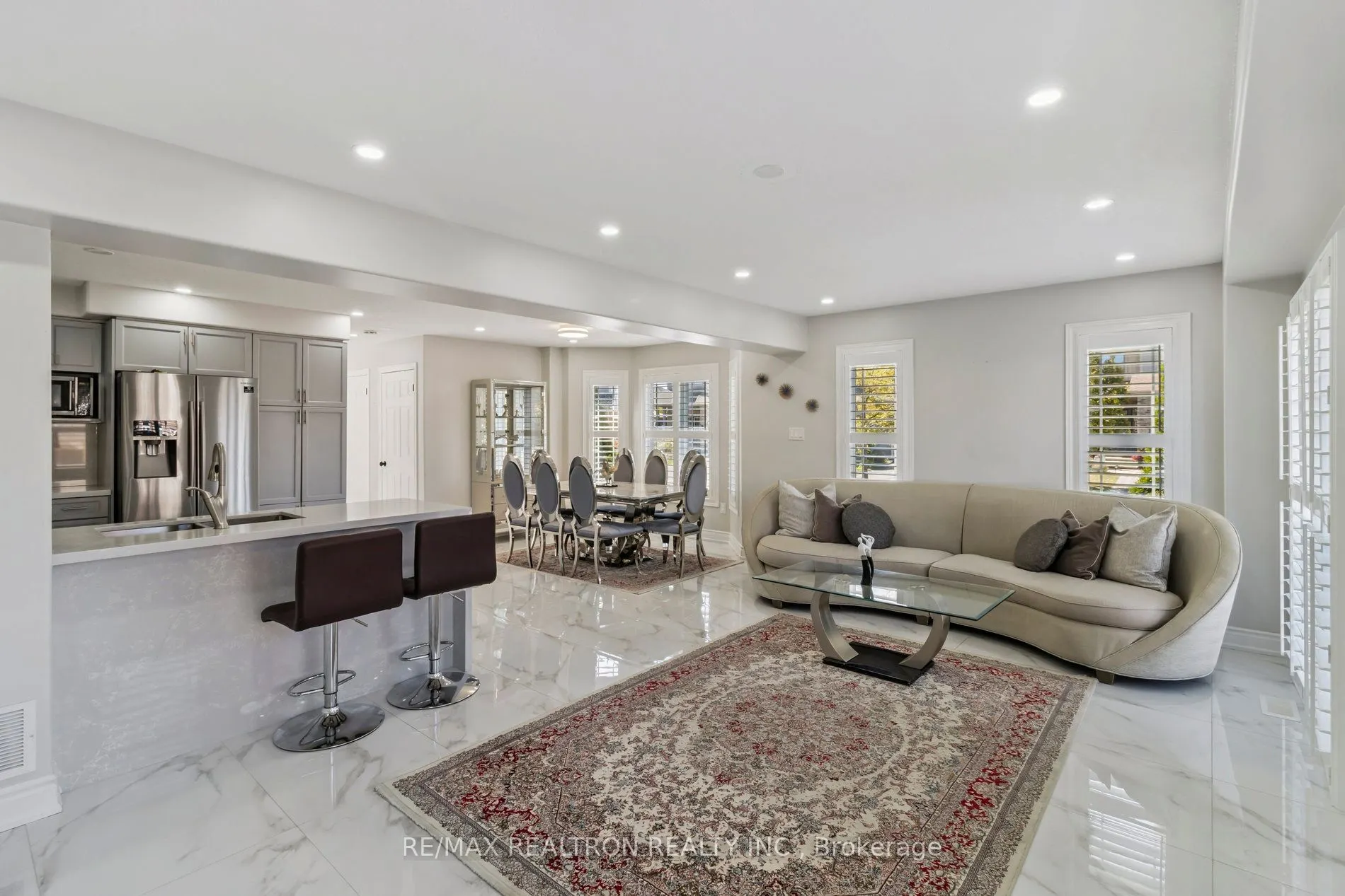 45 Irwin Crescent