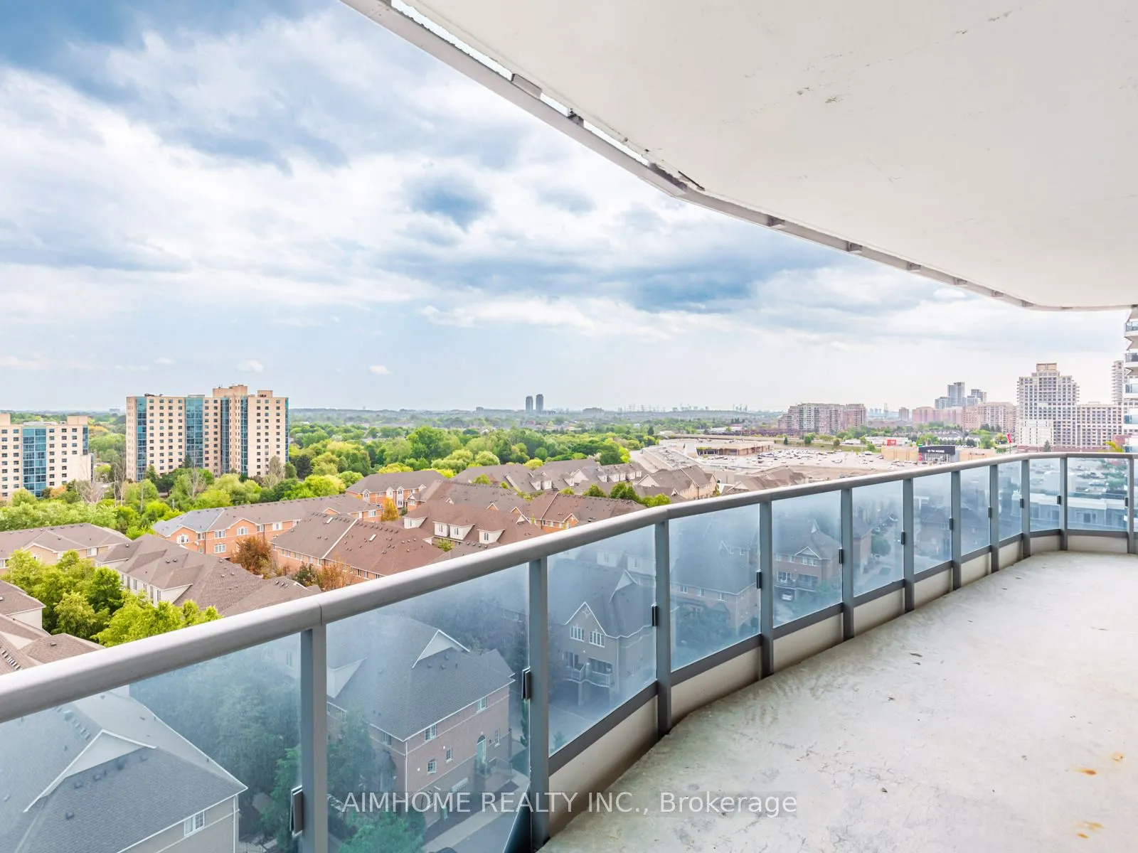 9471 Yonge Street, #1202