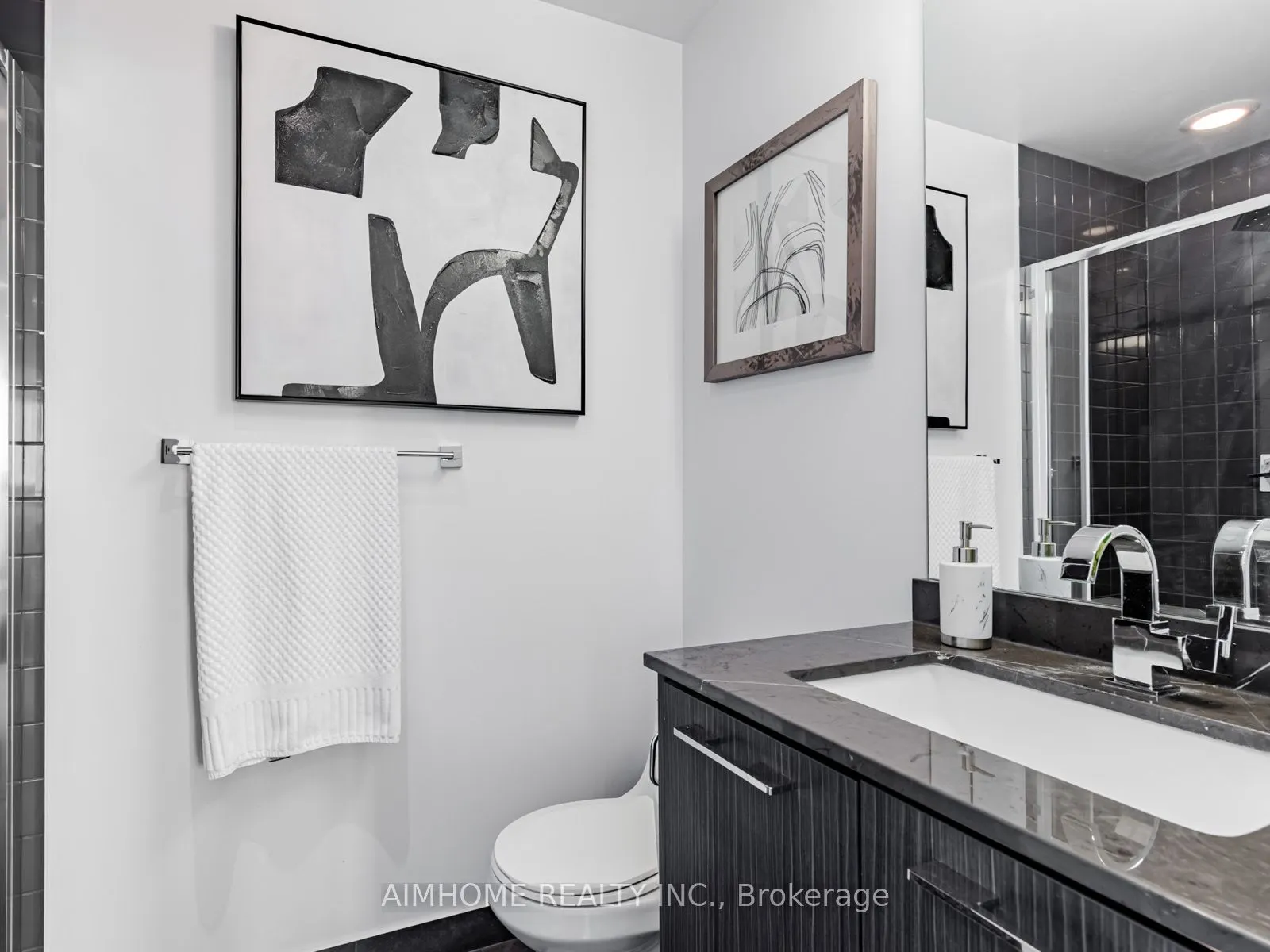 9471 Yonge Street, #1202