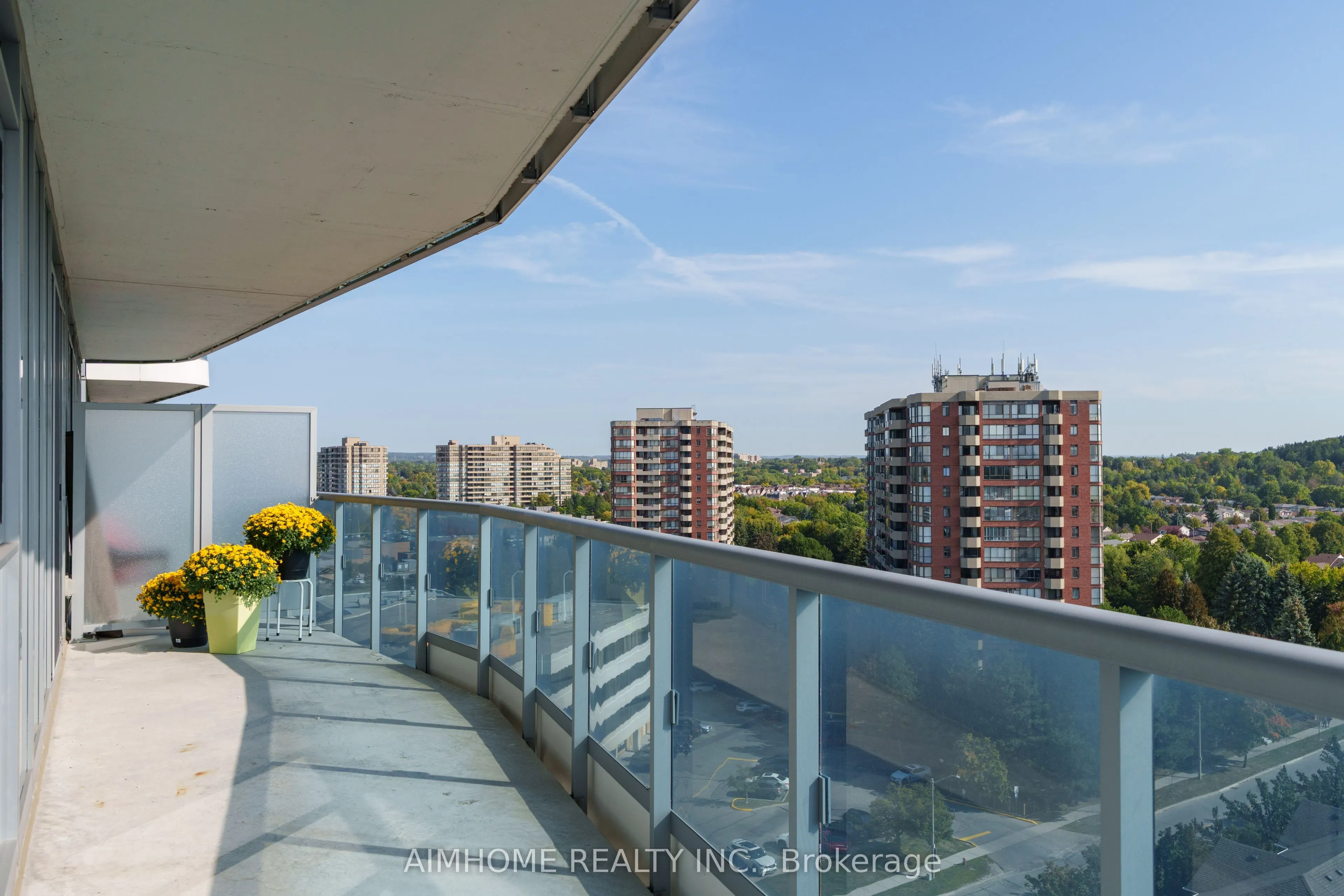9471 Yonge Street, #1202