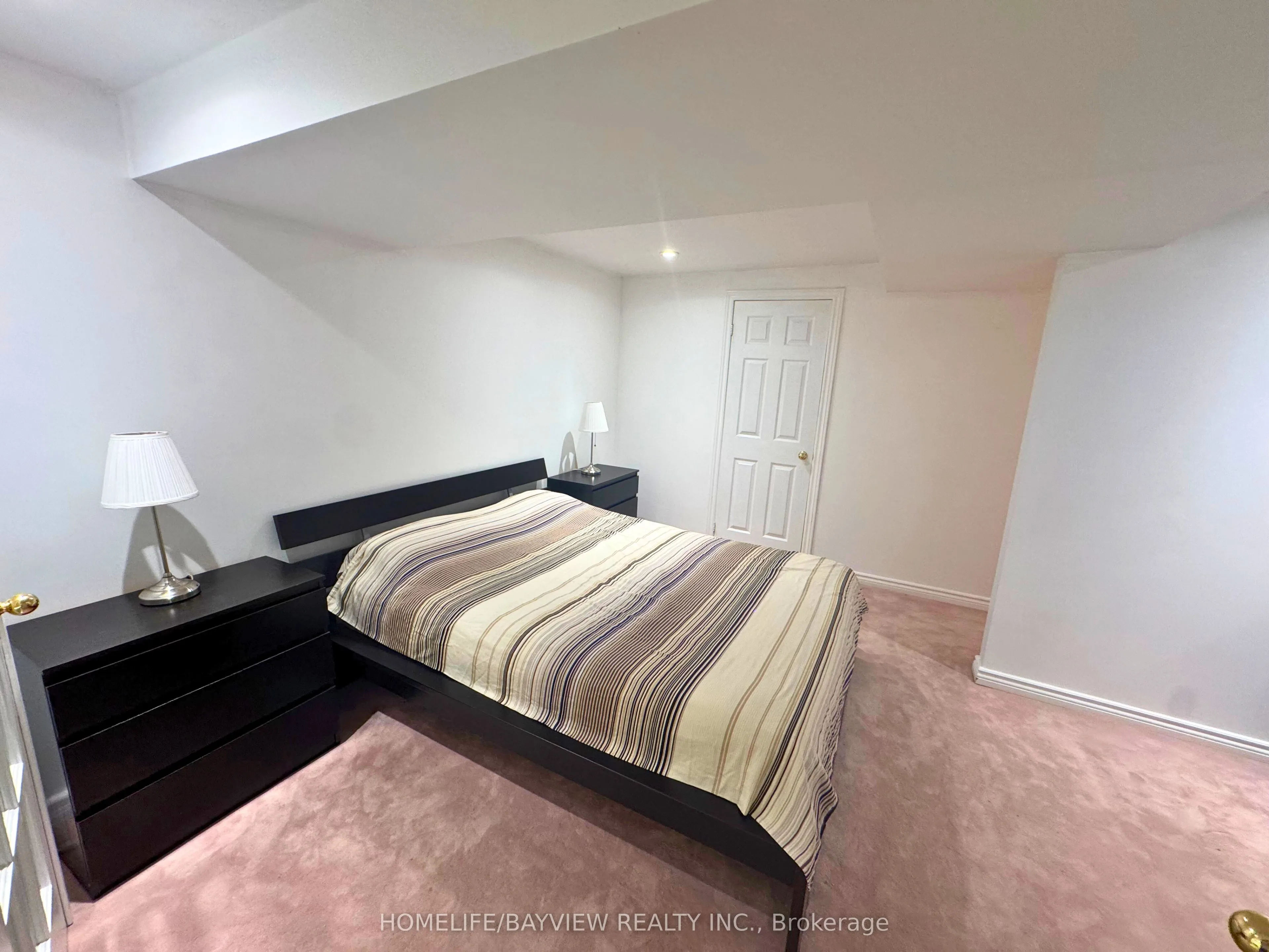 36 Hunterwood Chase, #Lower