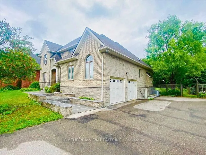 36 Hunterwood Chase, #Lower