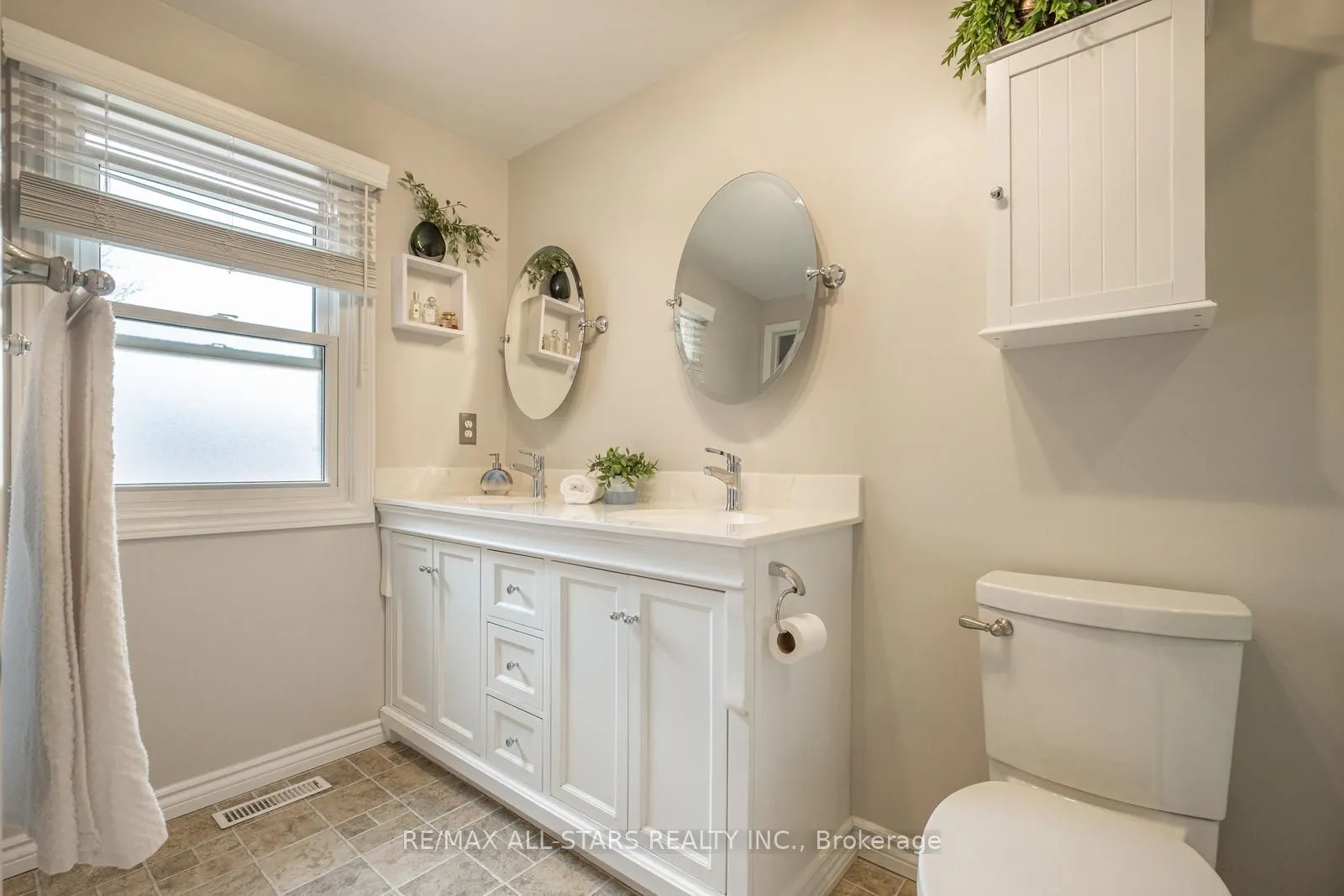 9 Steepleview Crescent