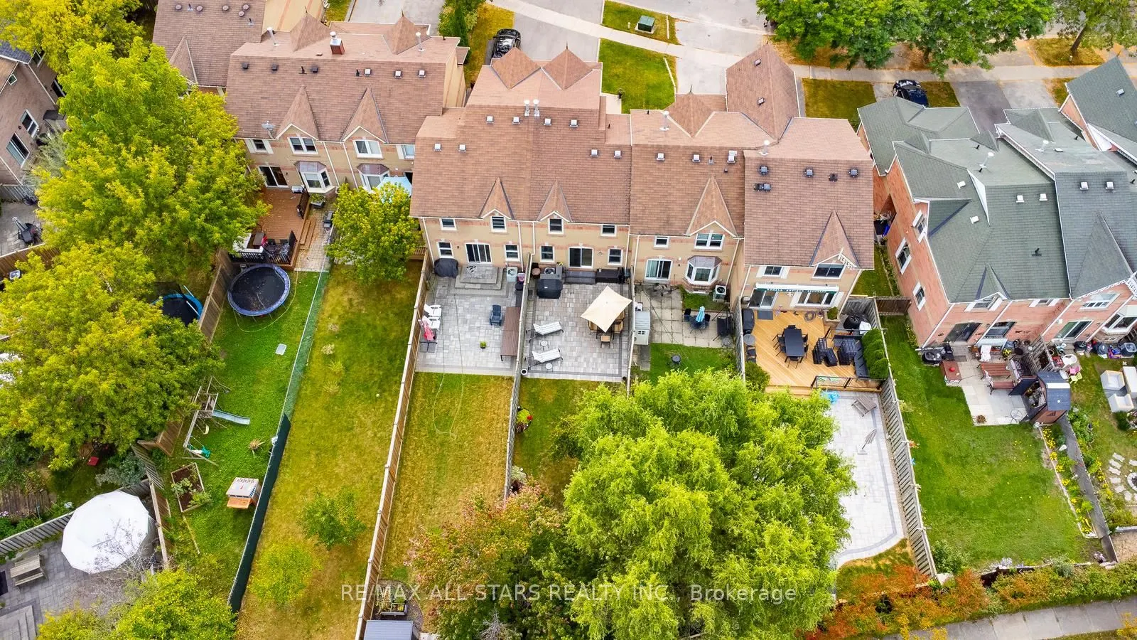 9 Steepleview Crescent