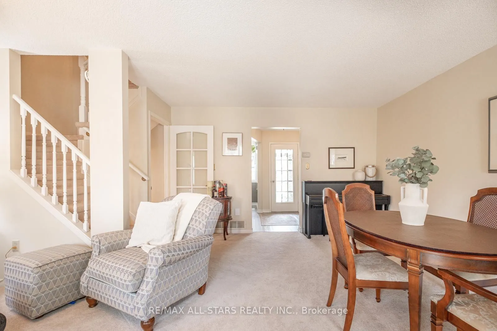 9 Steepleview Crescent