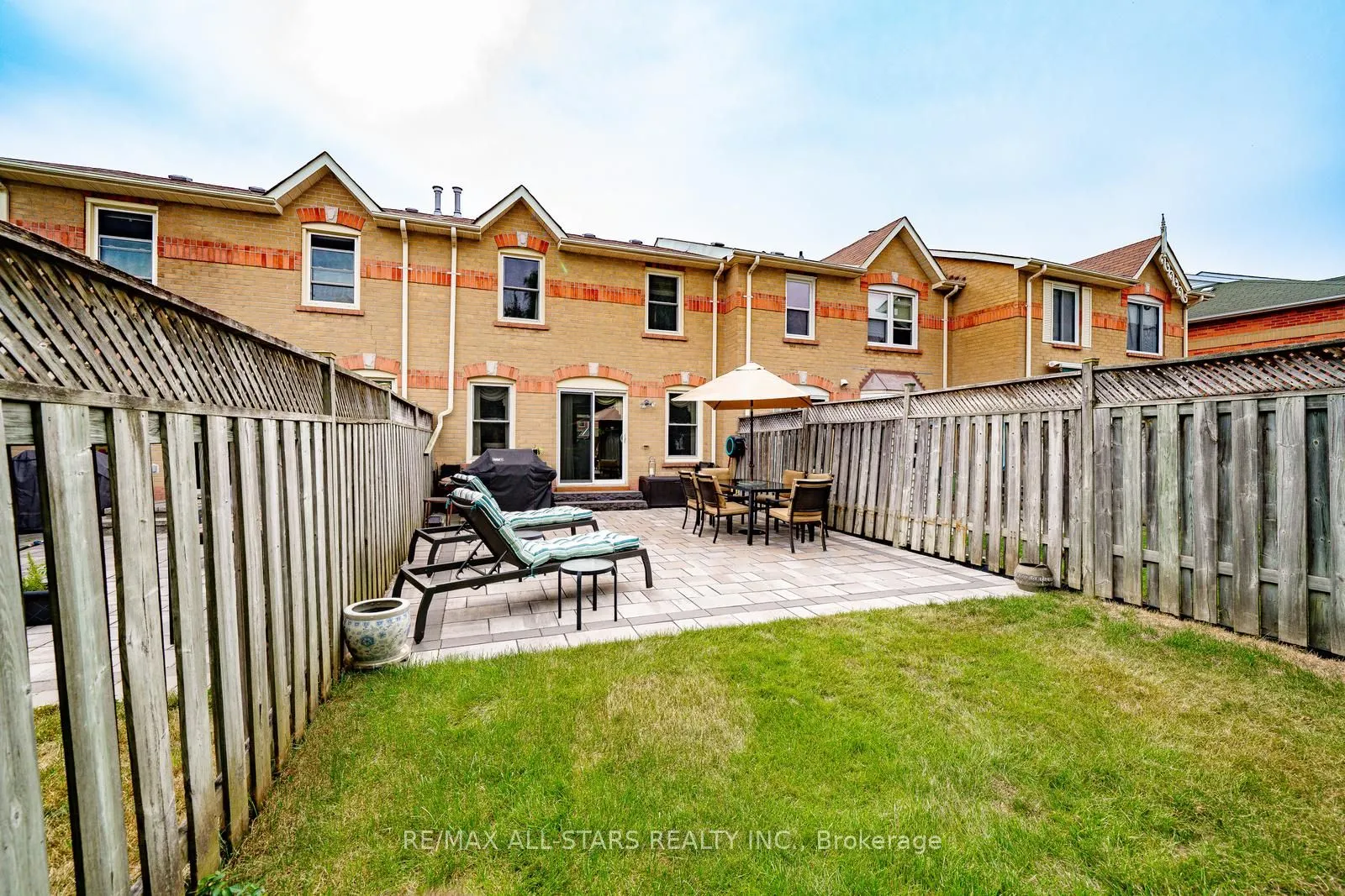 9 Steepleview Crescent