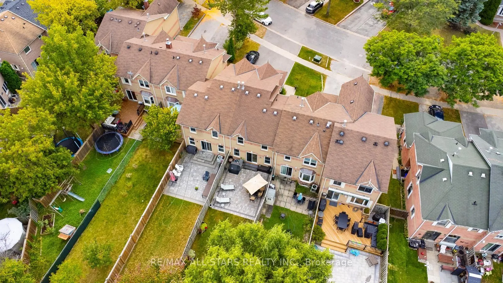 9 Steepleview Crescent
