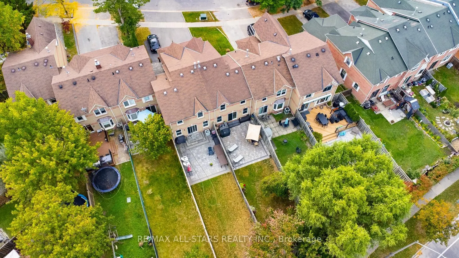 9 Steepleview Crescent