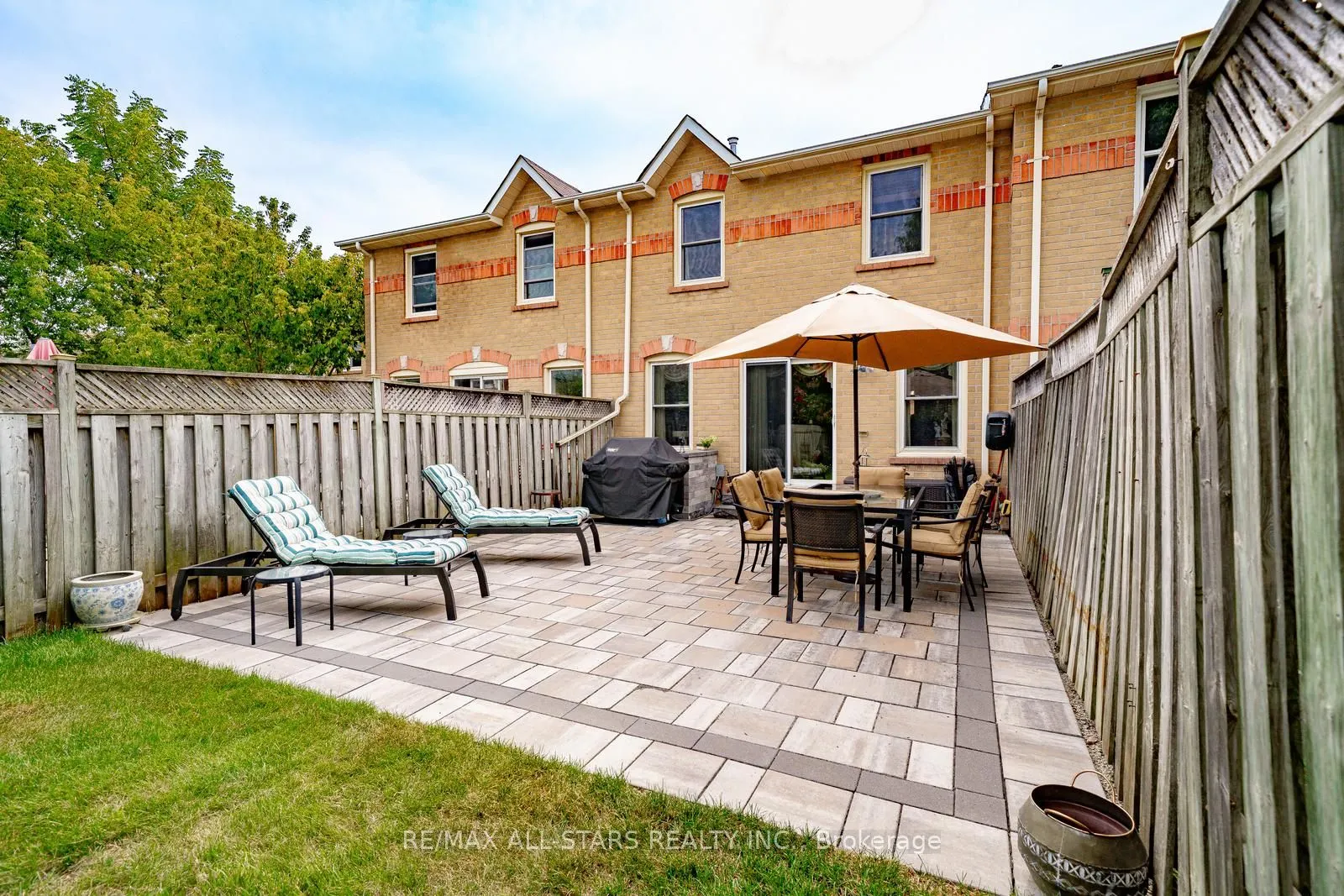 9 Steepleview Crescent