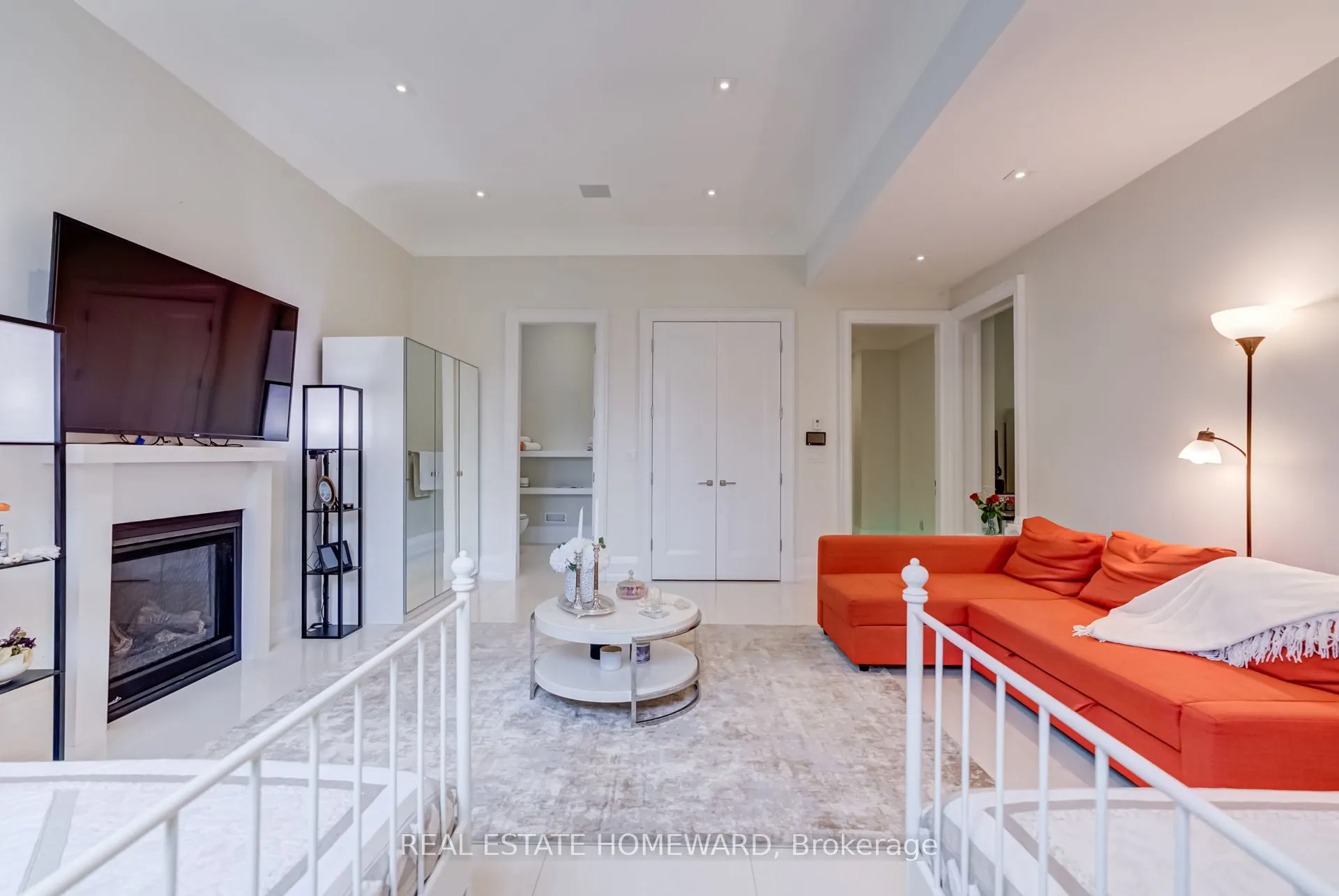 6 Mackay Drive