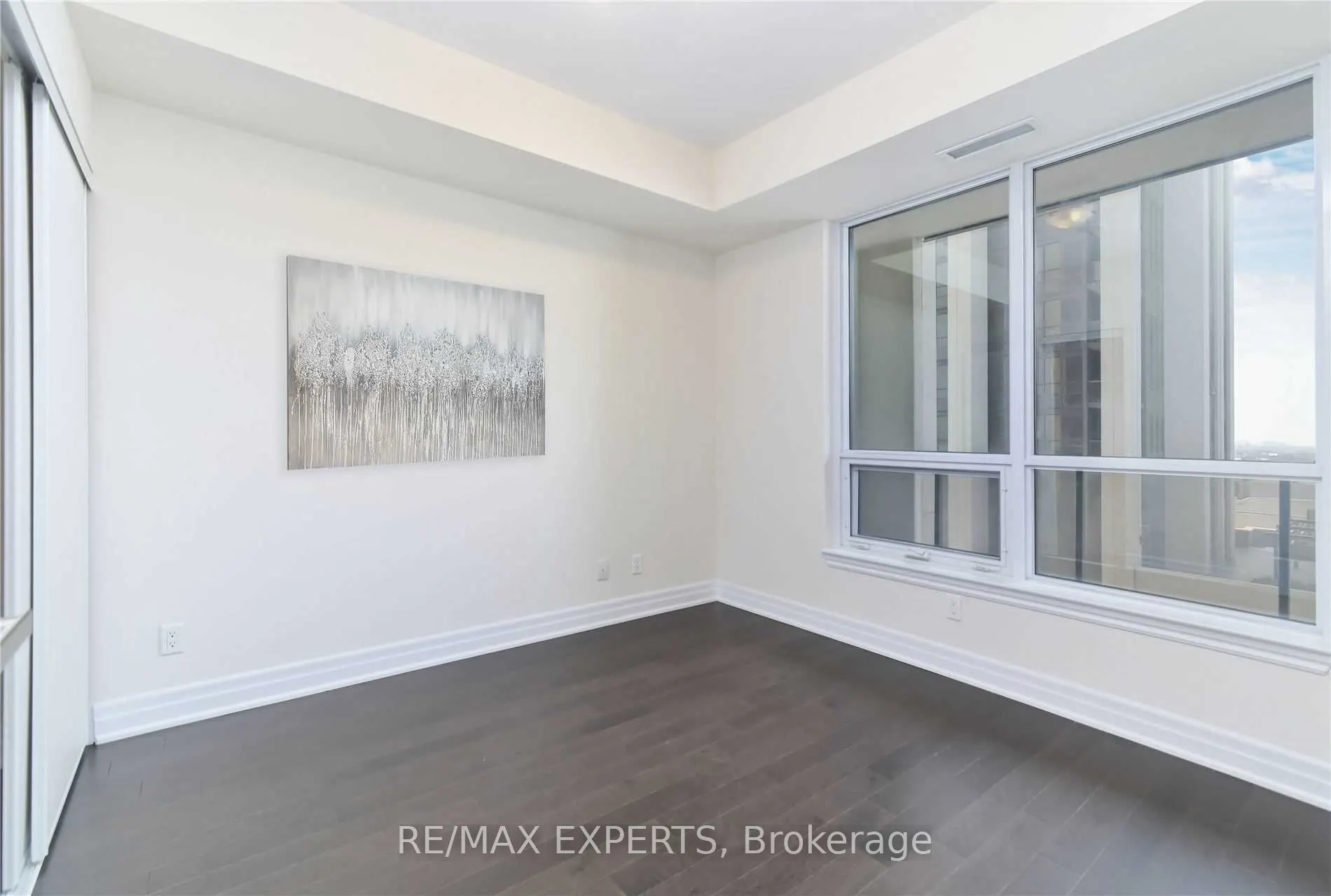 9085 Jane Street, #907