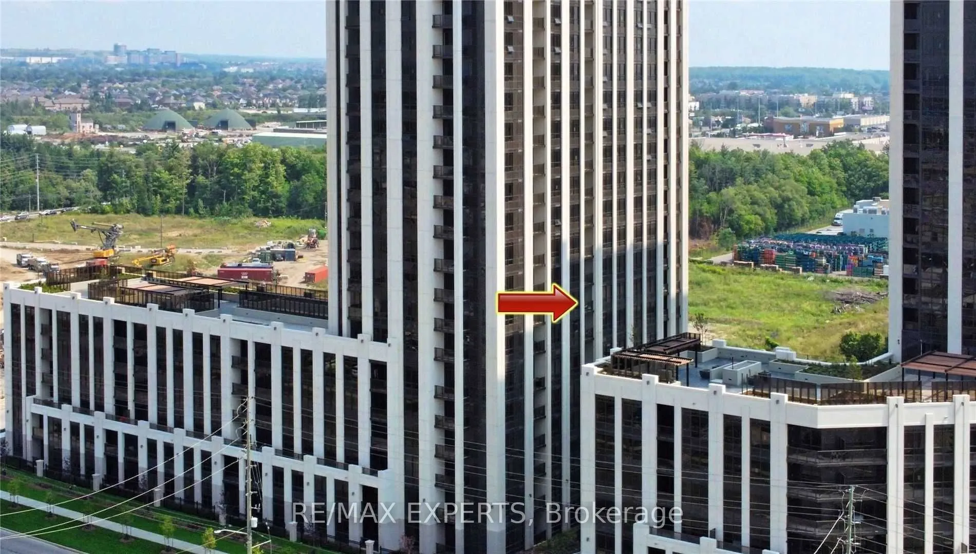 9085 Jane Street, #907