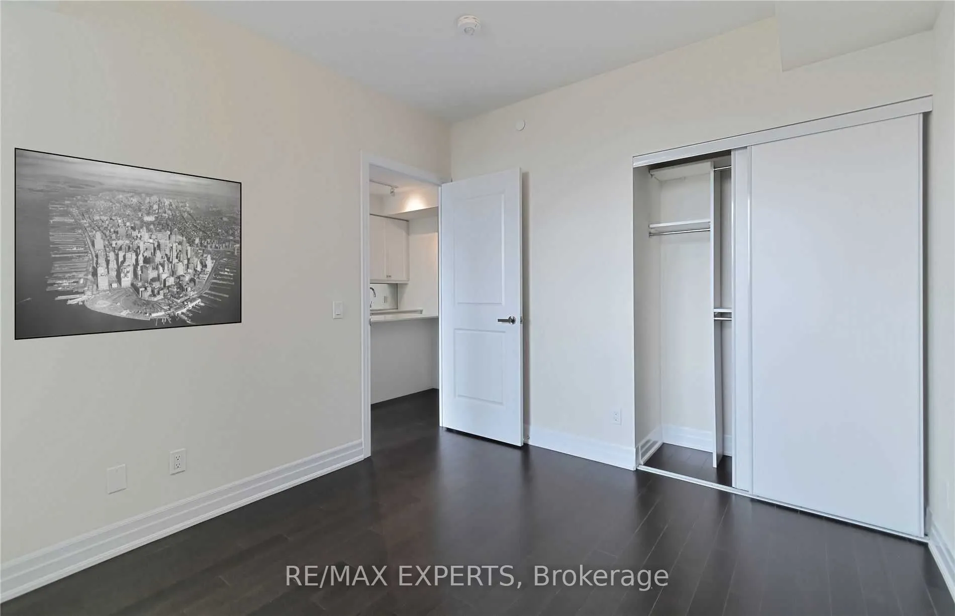 9085 Jane Street, #907