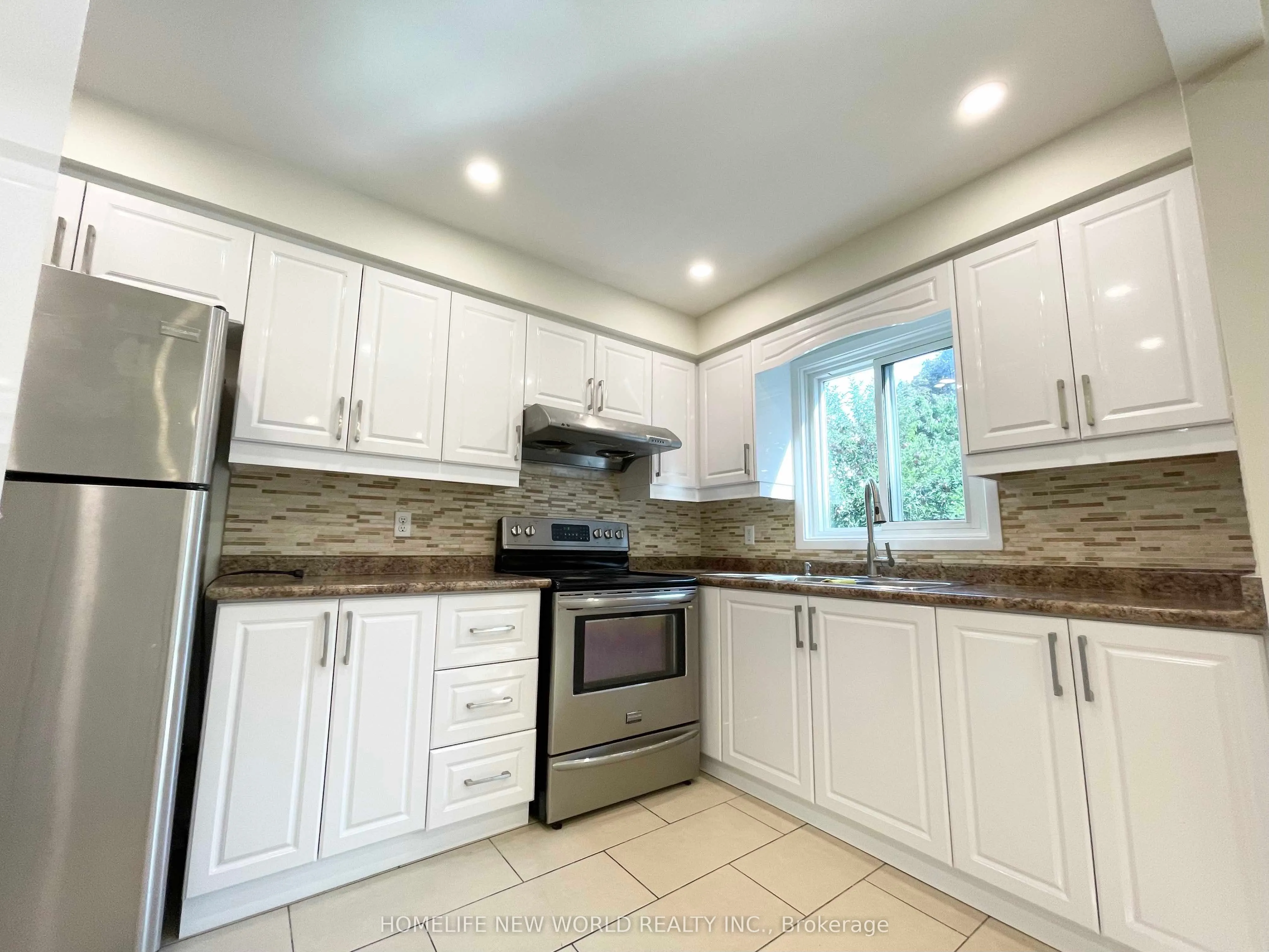 15 Duxford Crescent
