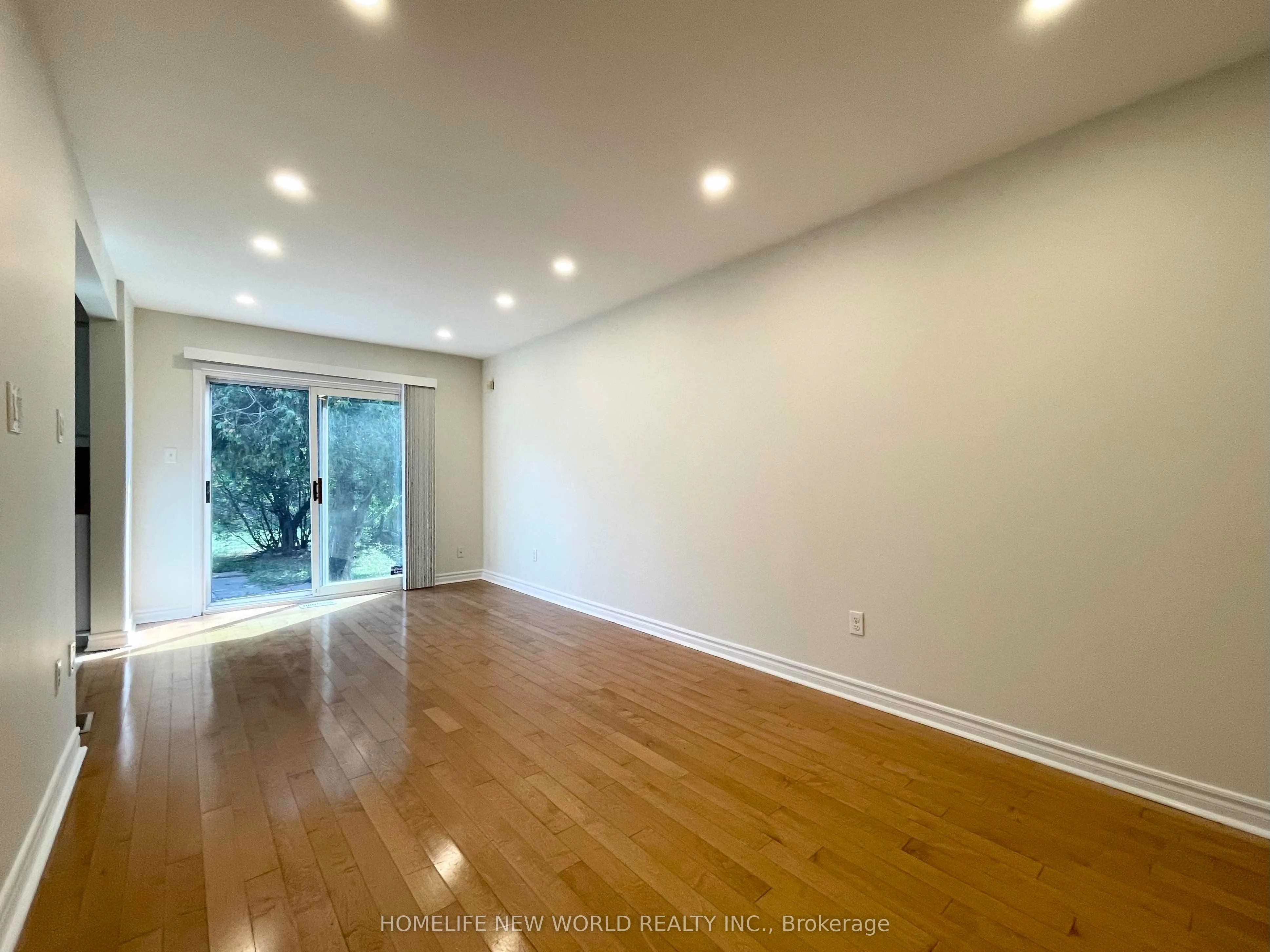 15 Duxford Crescent