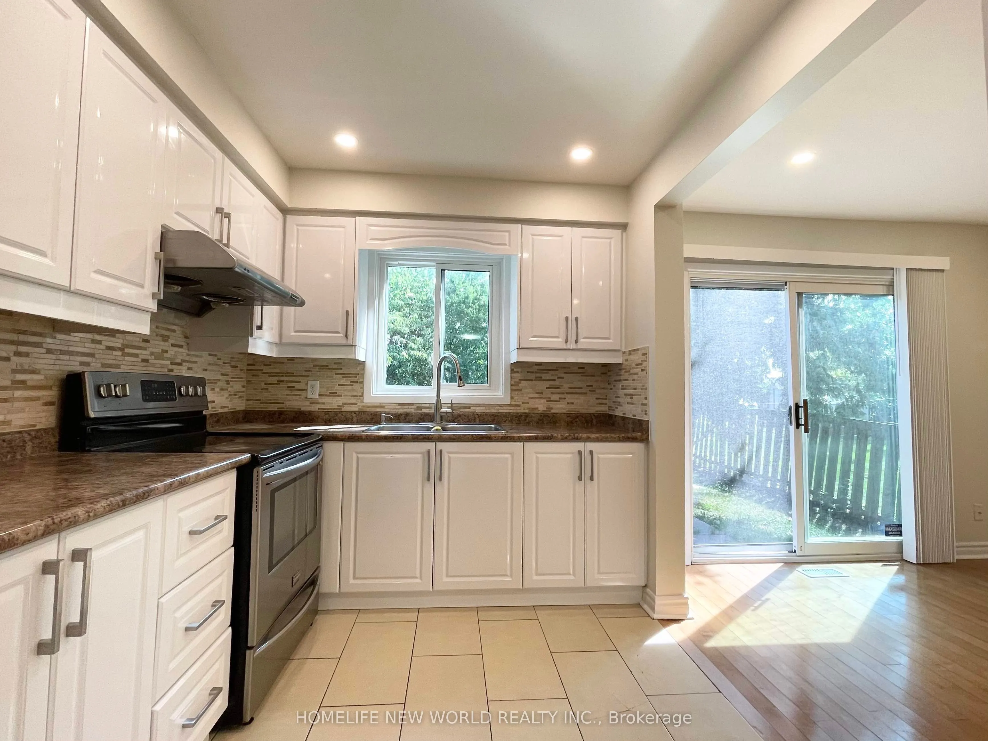 15 Duxford Crescent