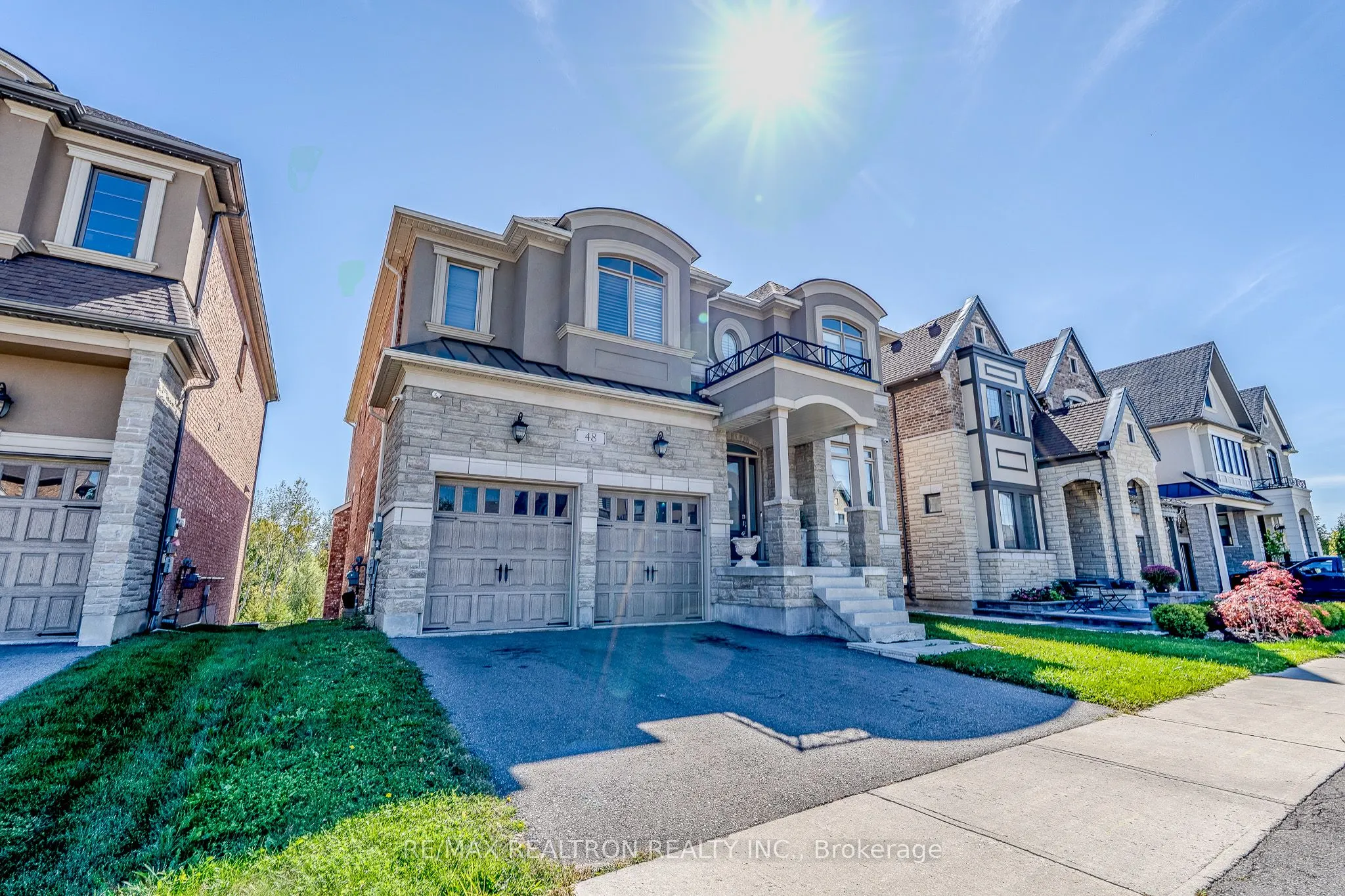 48 Cairns Gate