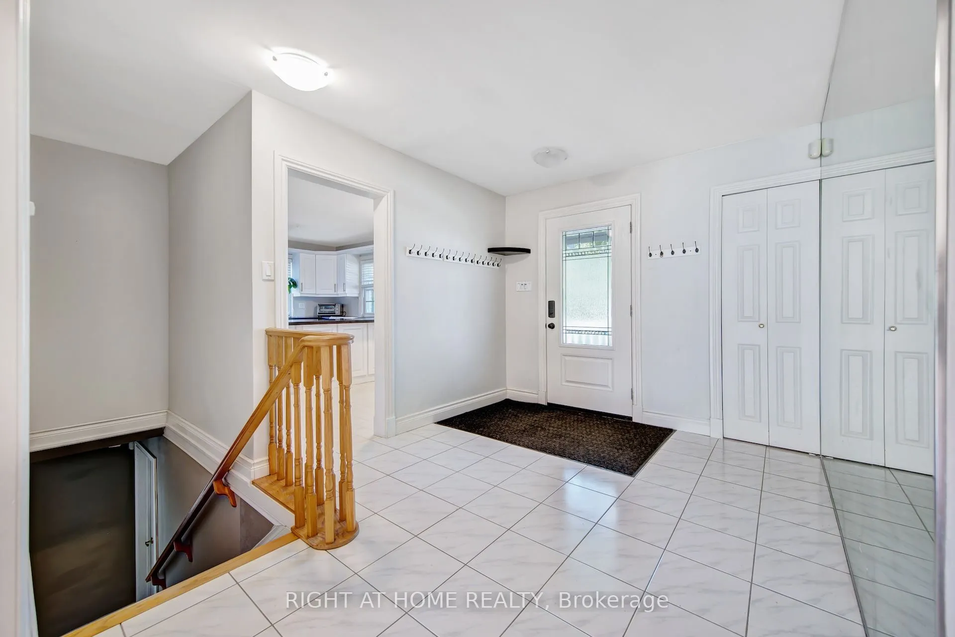 1905 Lockhart Road