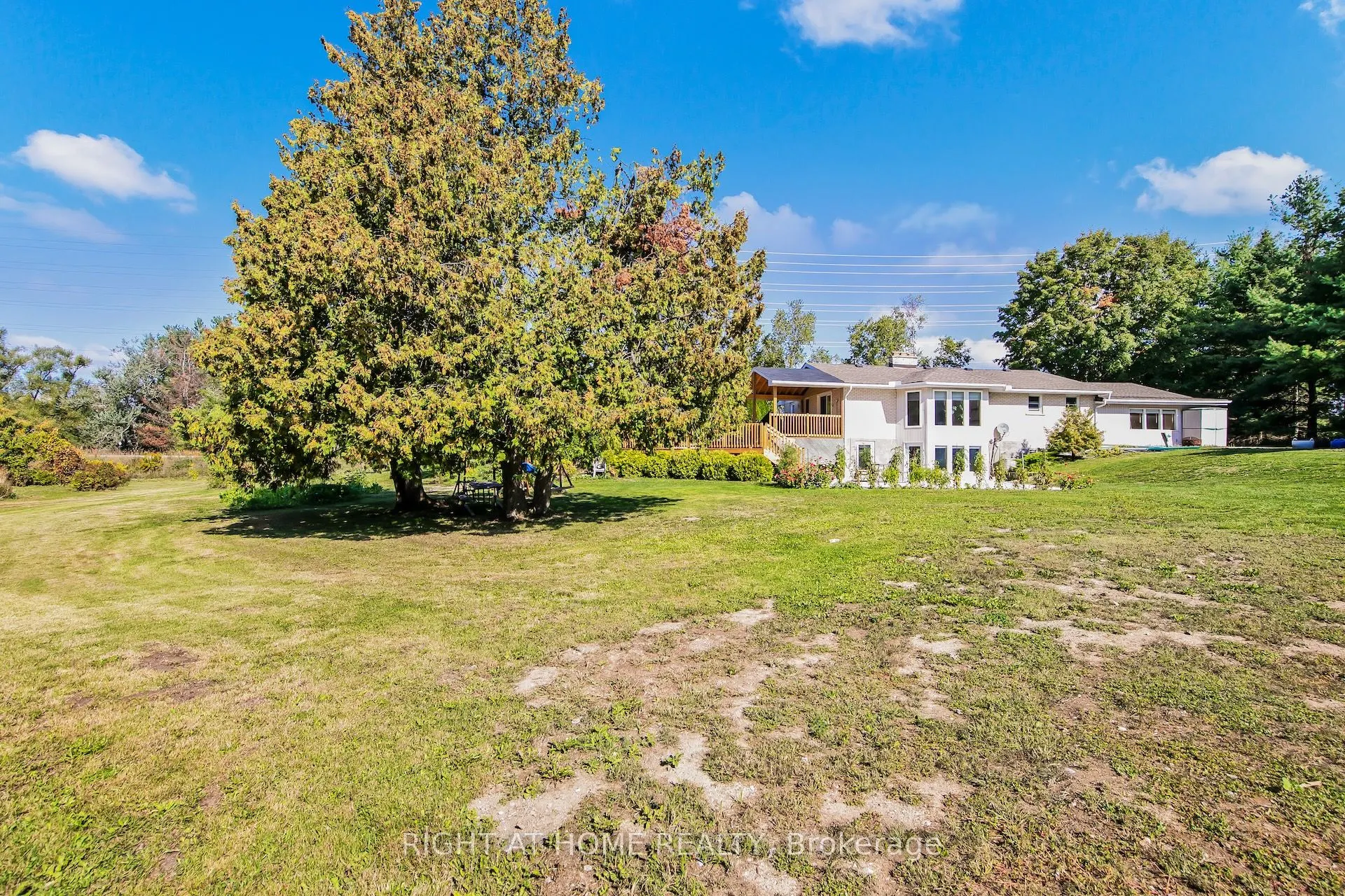 1905 Lockhart Road