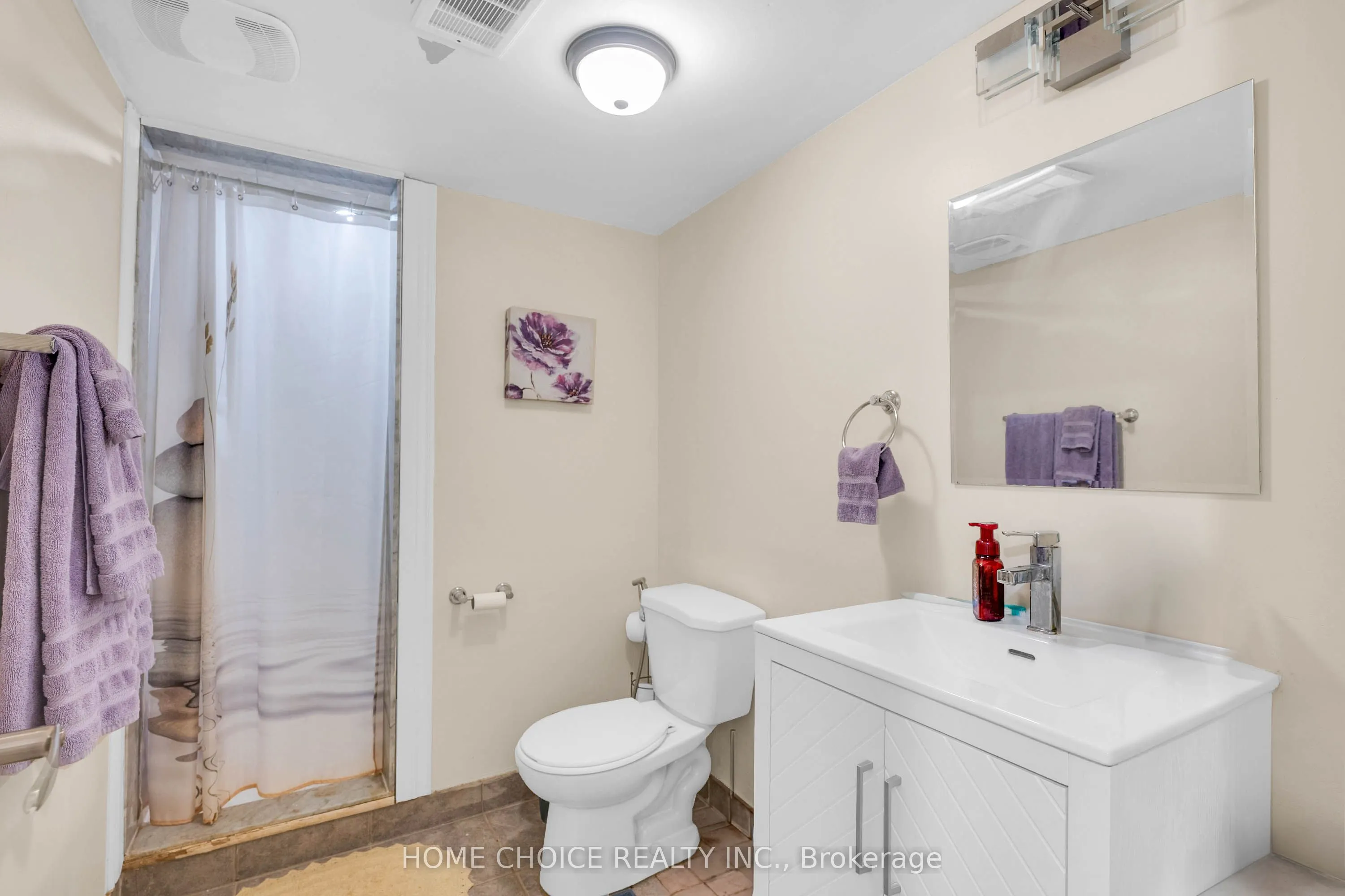 328 Rita's Avenue N