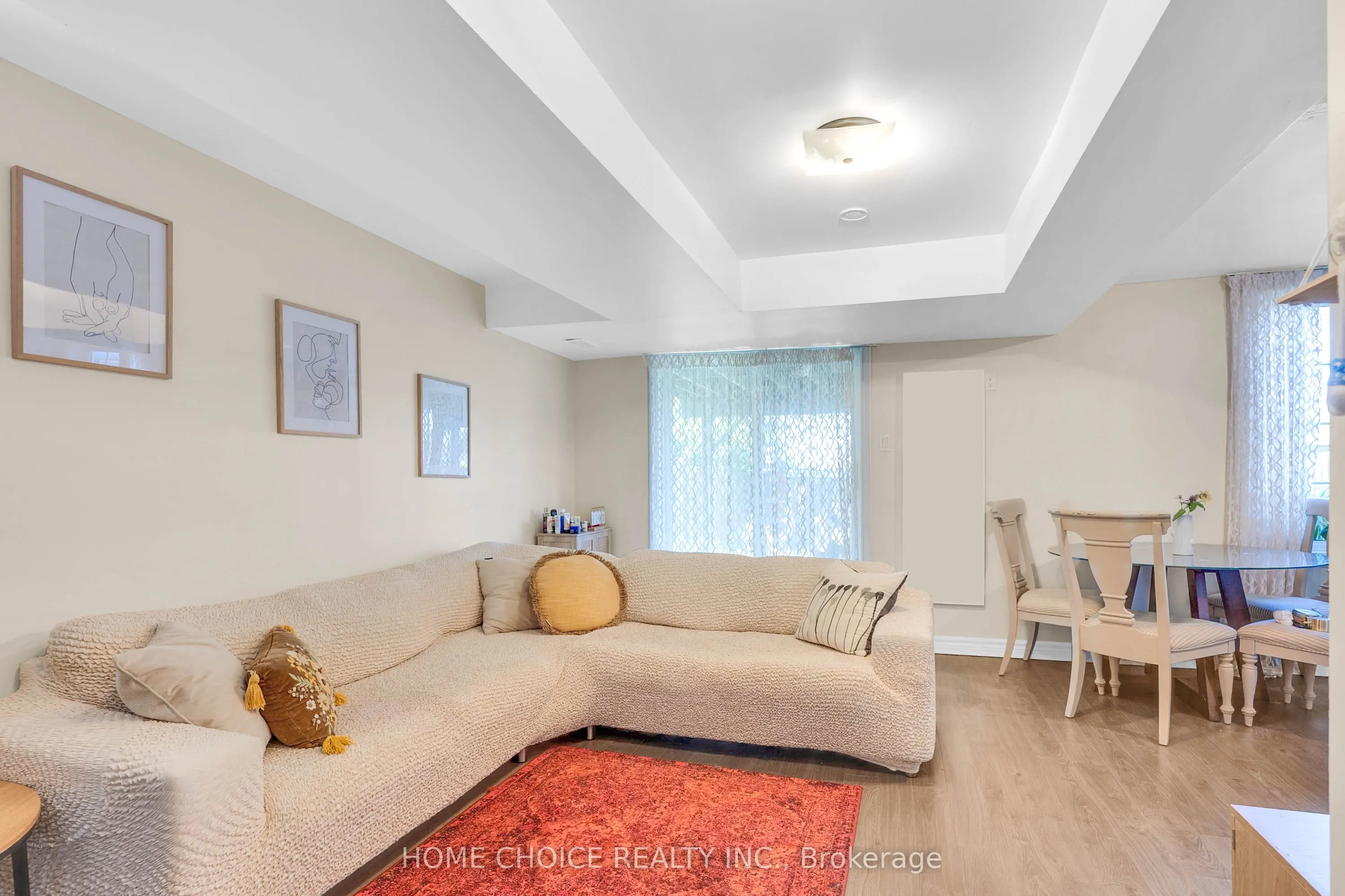 328 Rita's Avenue N