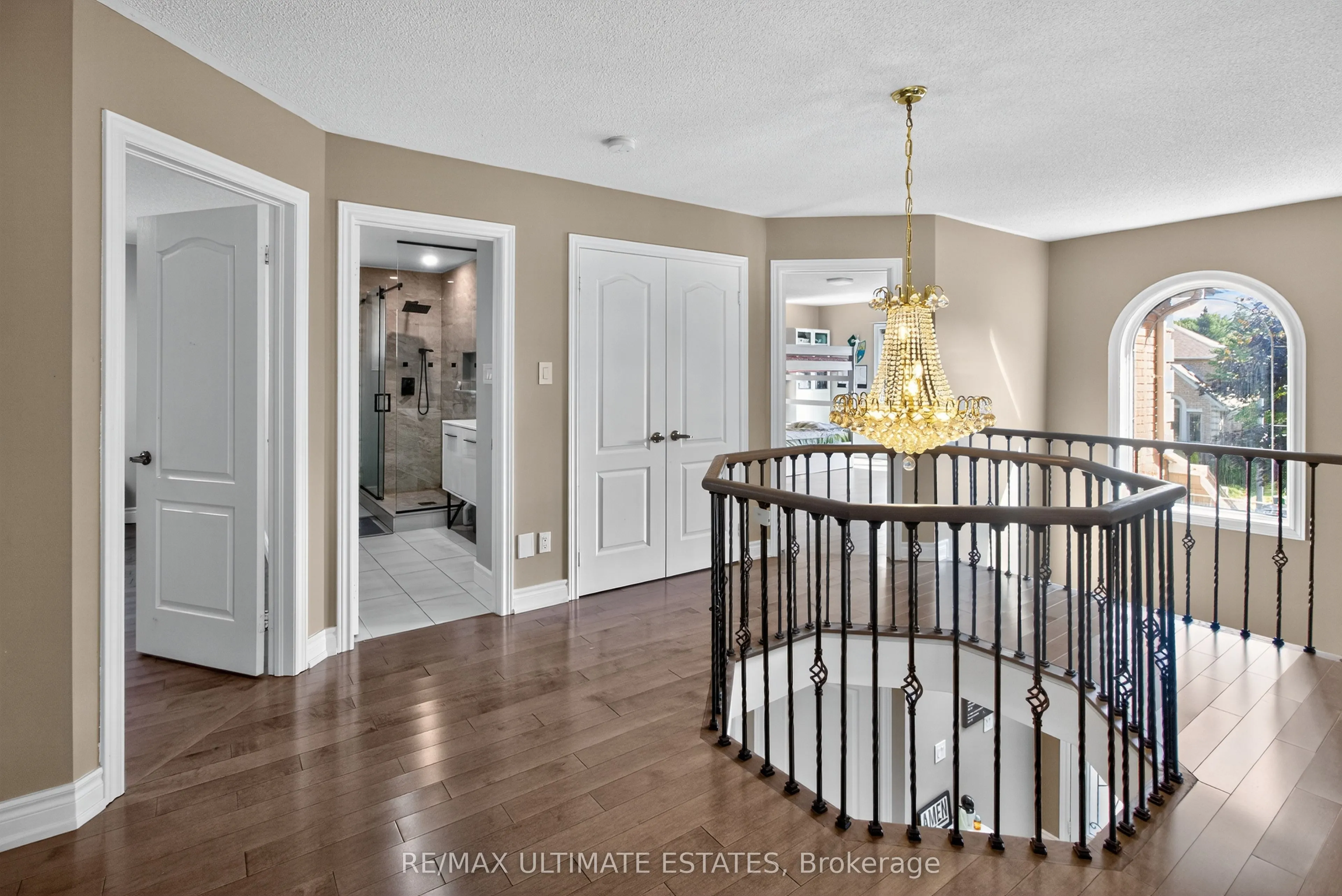 90 Hidden Trail Avenue