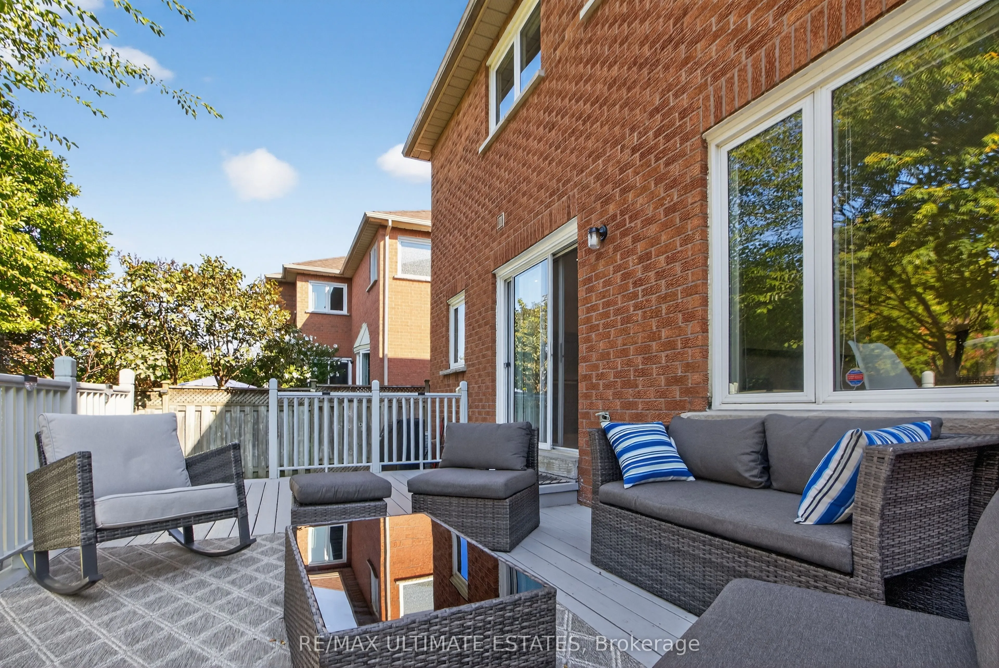 90 Hidden Trail Avenue