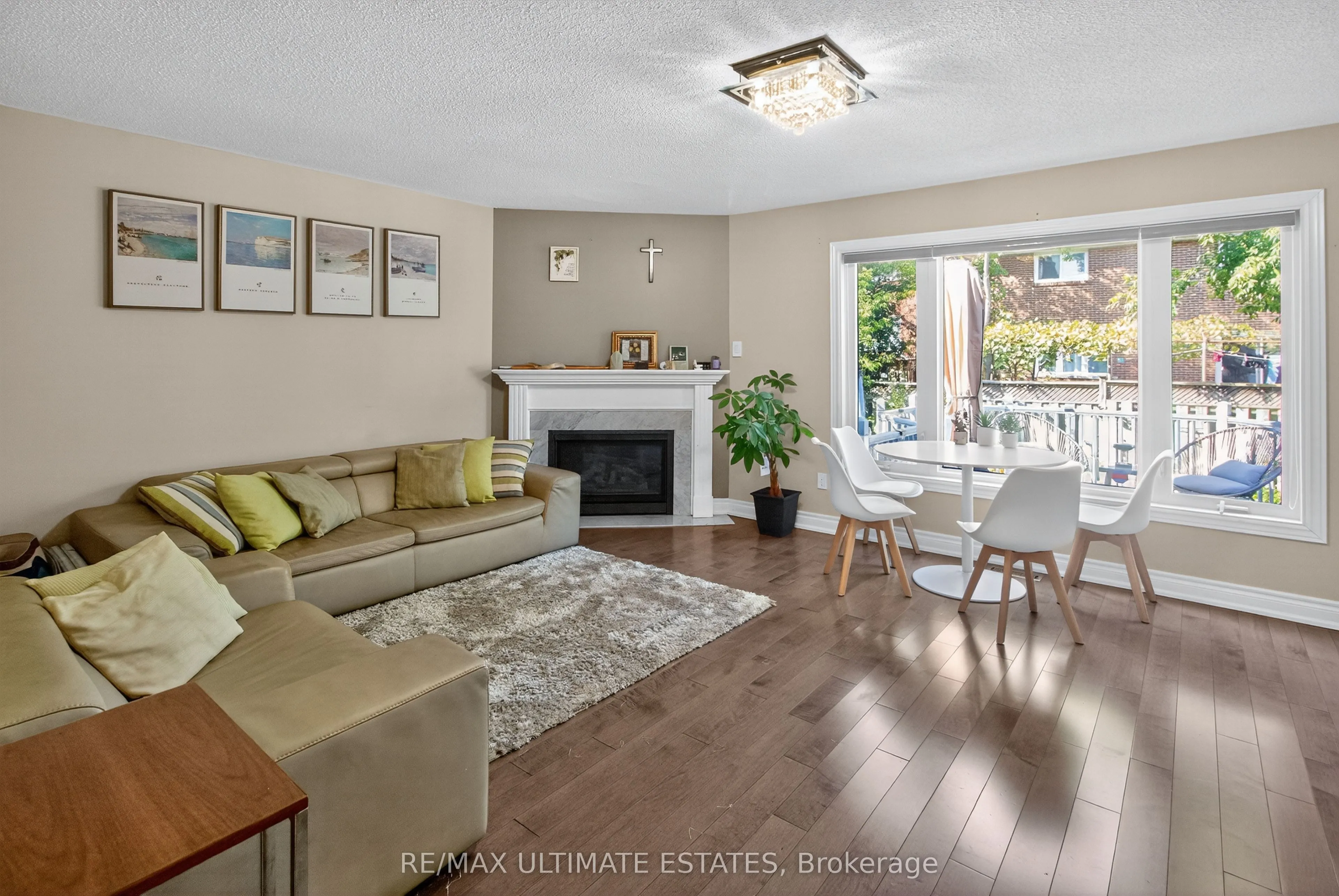 90 Hidden Trail Avenue