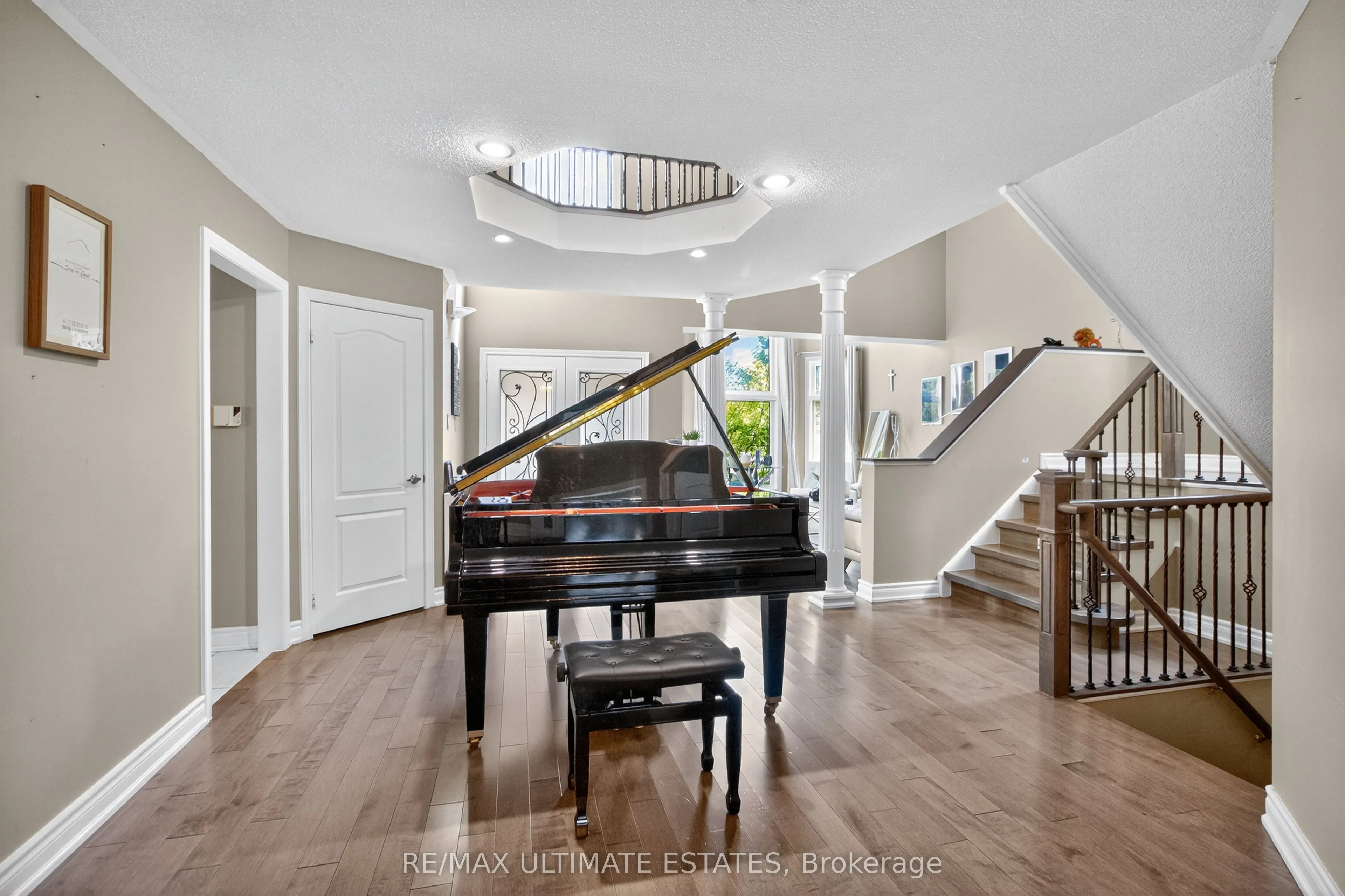 90 Hidden Trail Avenue