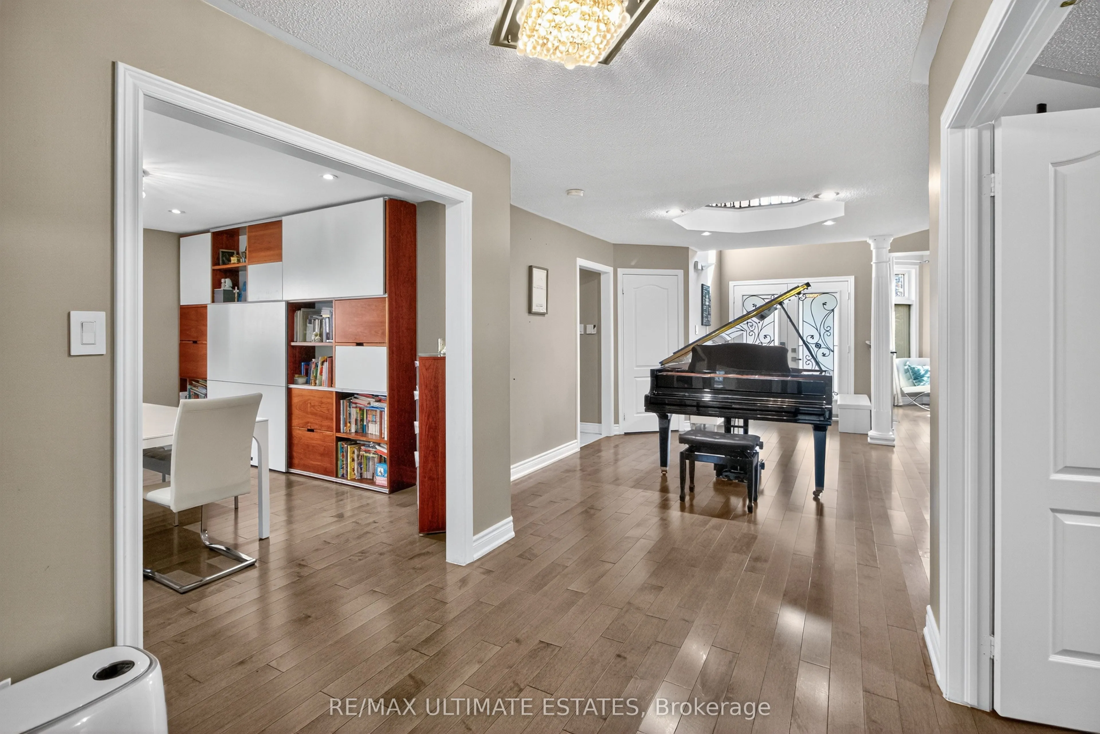 90 Hidden Trail Avenue