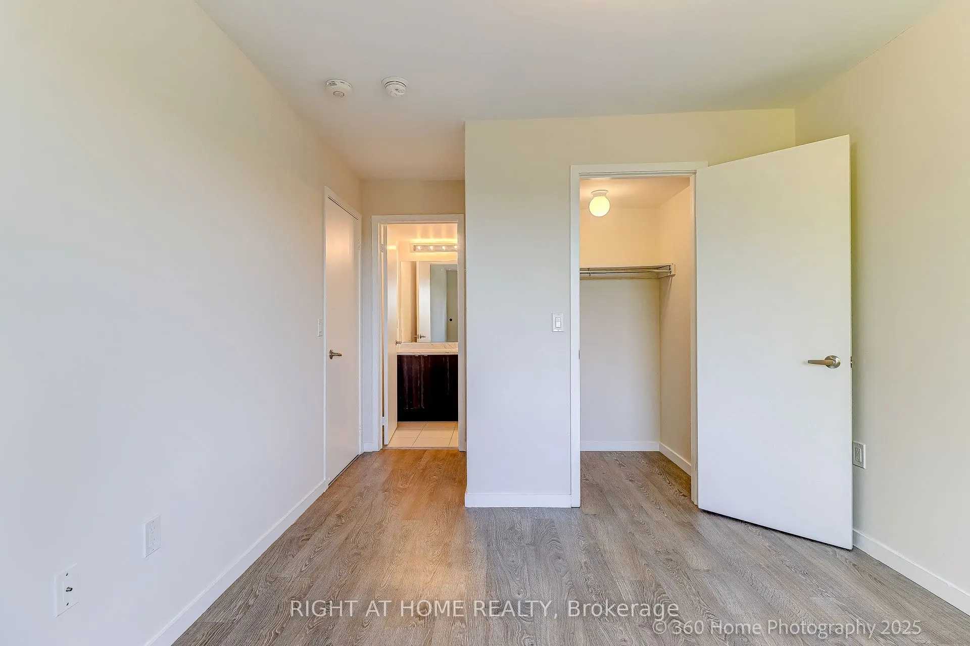 200 Alex Gardner Circle, #28