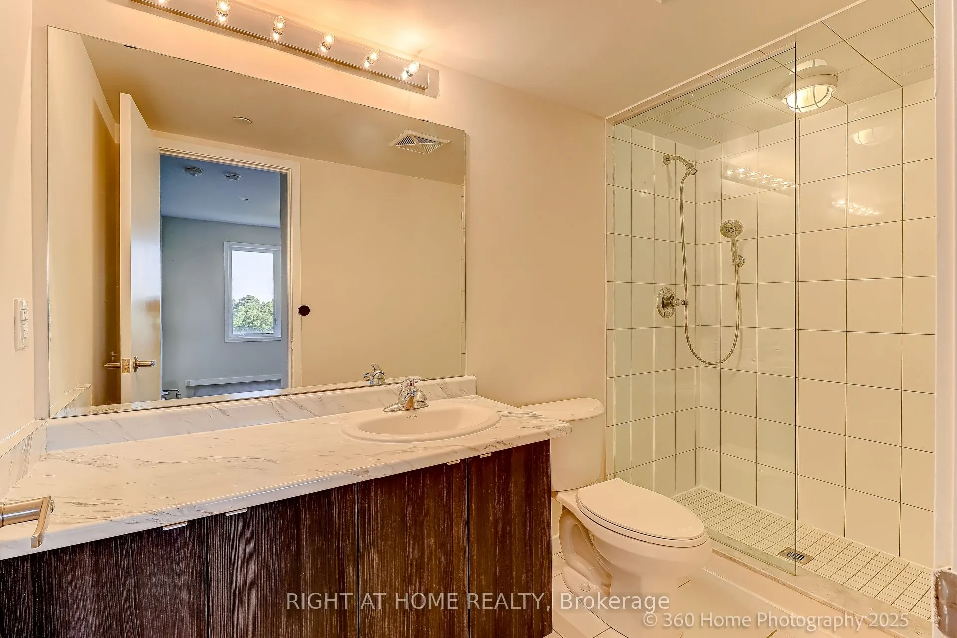 200 Alex Gardner Circle, #28