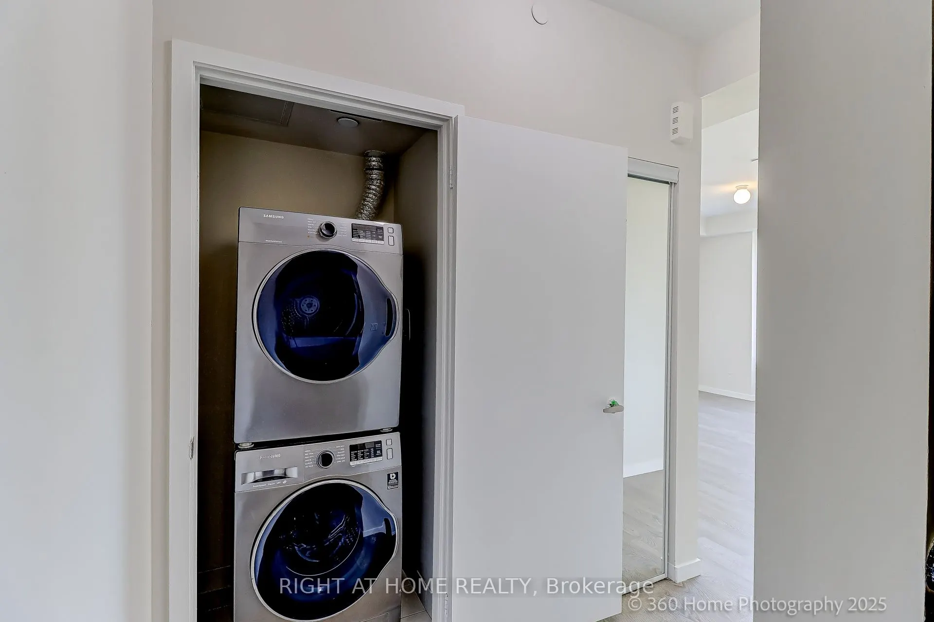 200 Alex Gardner Circle, #28