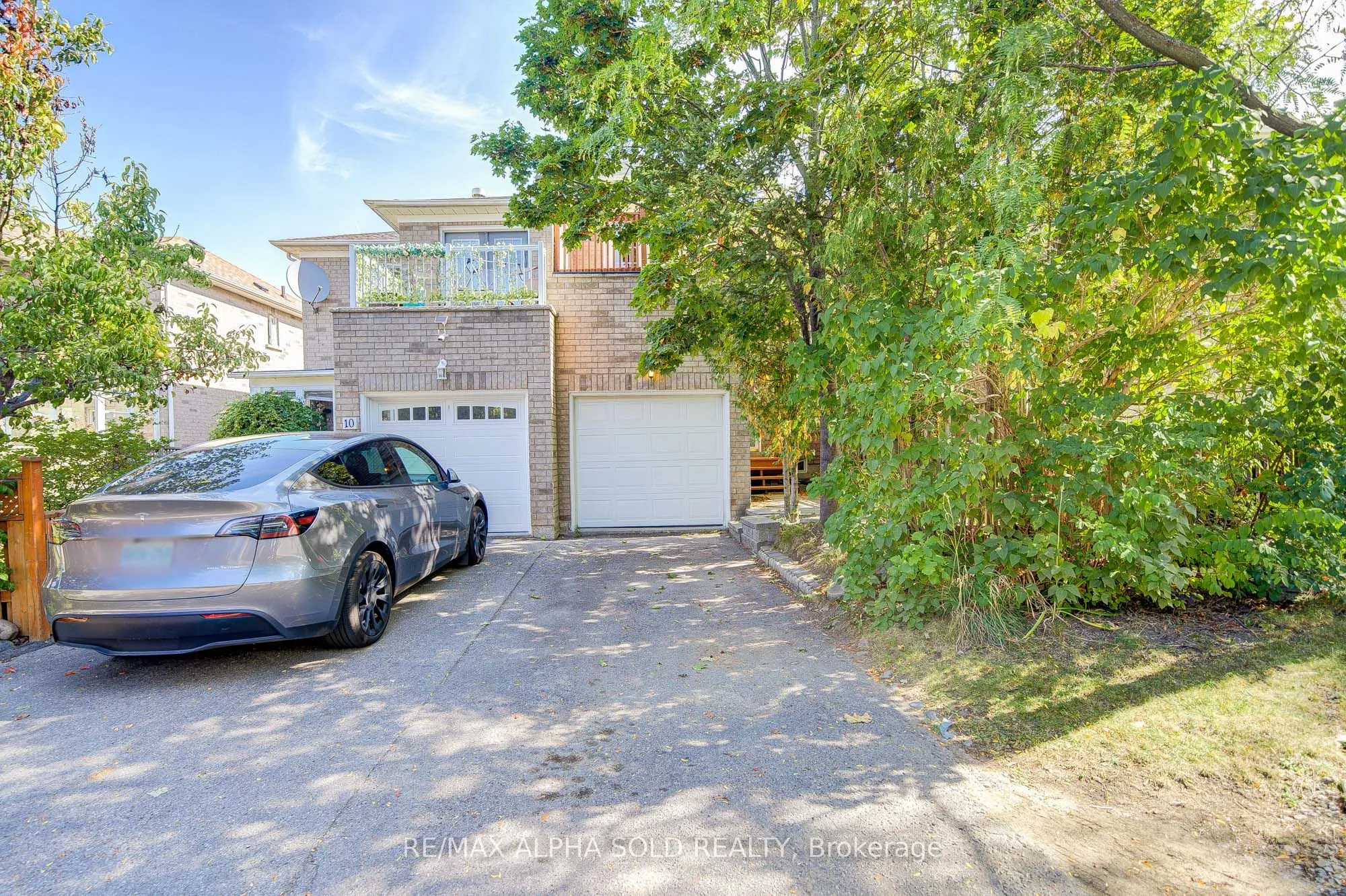 8 Forestwood Street