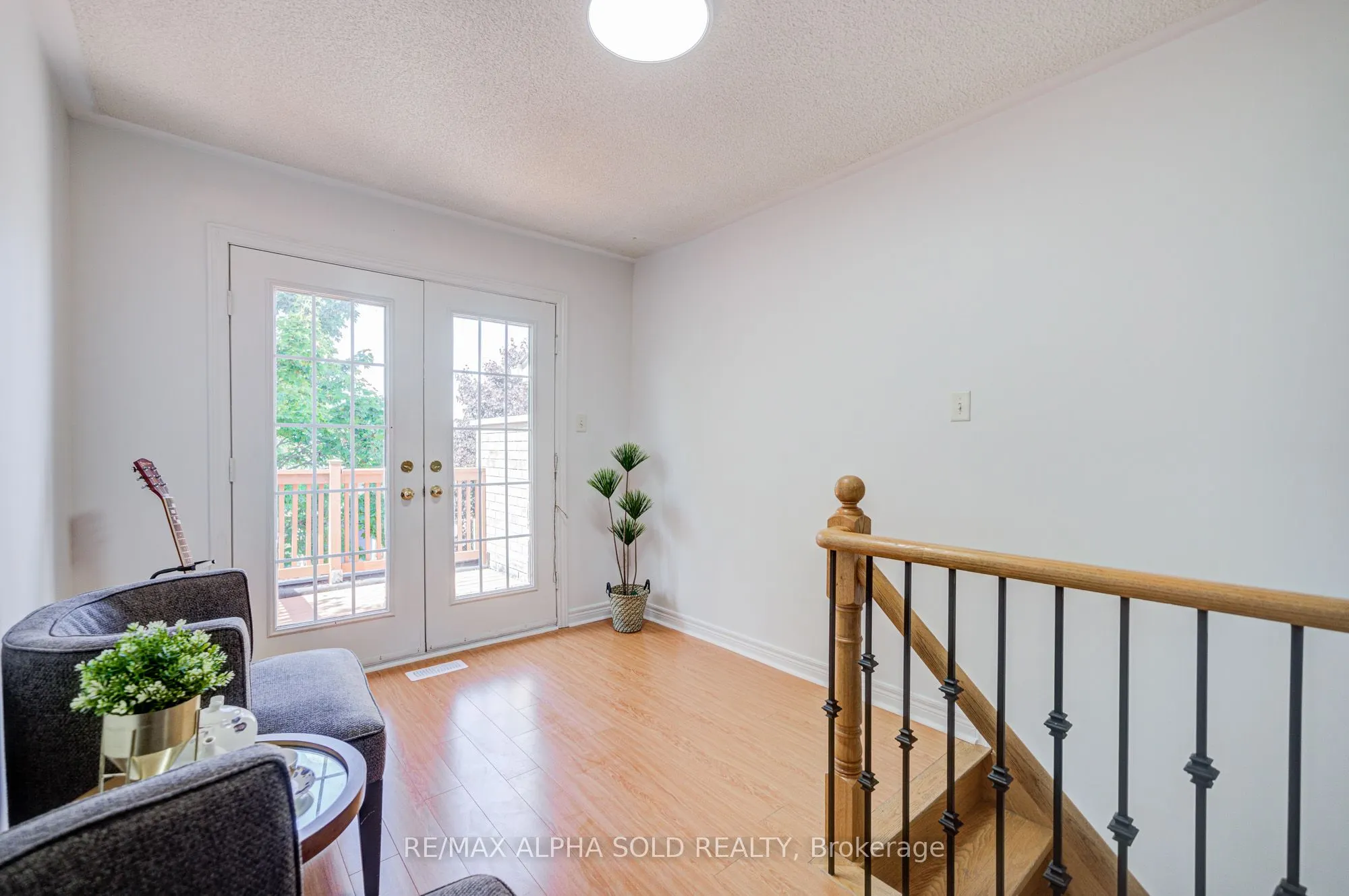 8 Forestwood Street