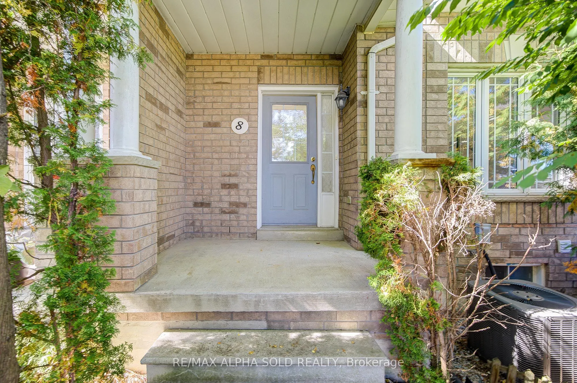 8 Forestwood Street
